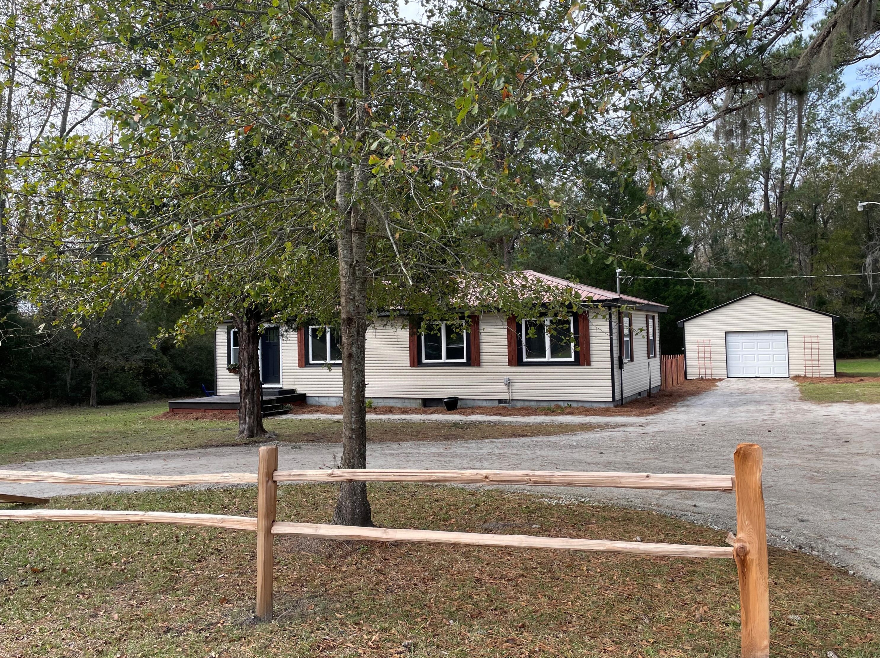 1371 Mount Carmel Rd, Walterboro SC  29488-6309 exterior