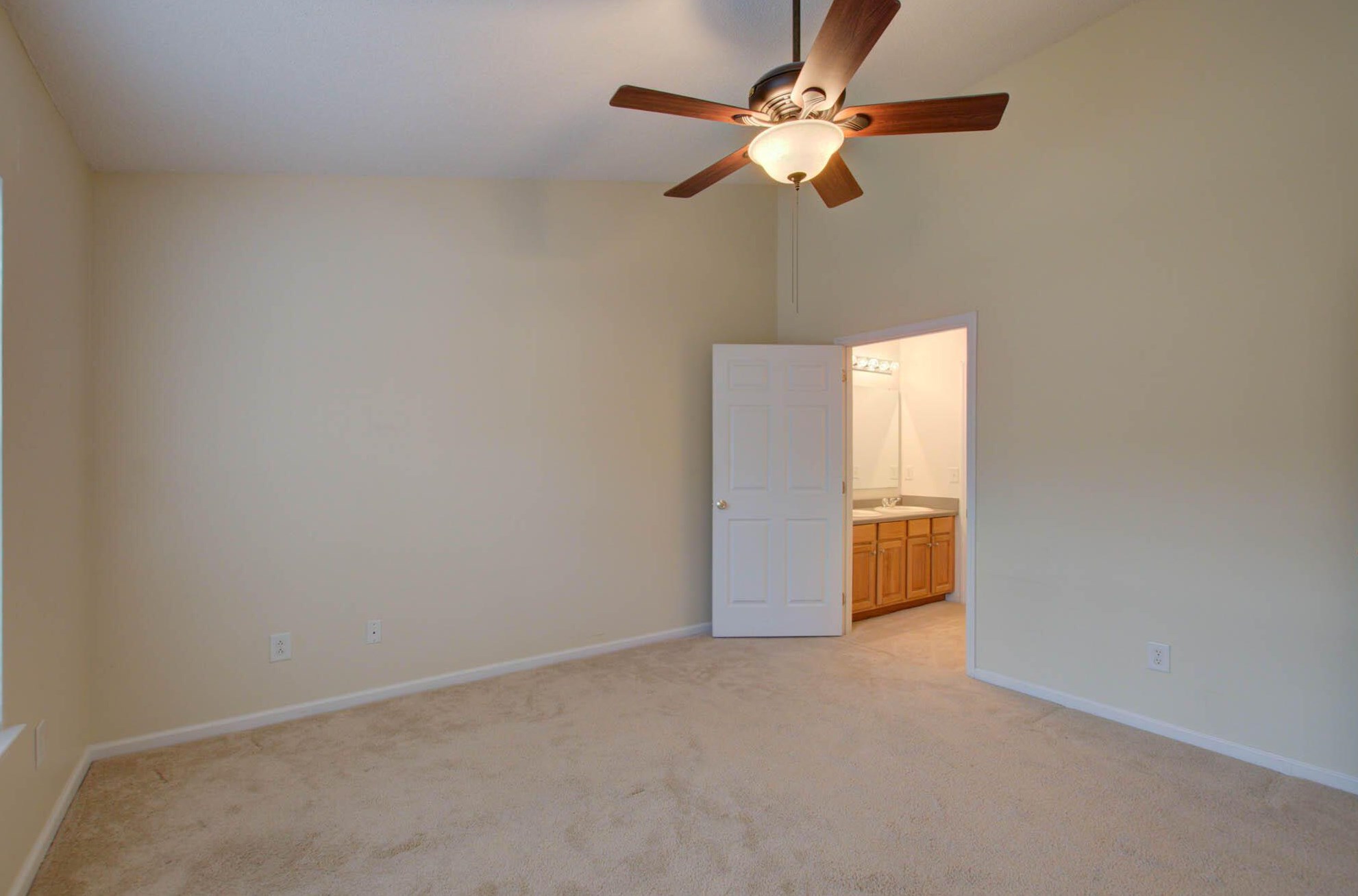 7329 Suncatcher Dr, Charleston SC  29410-8404 exterior