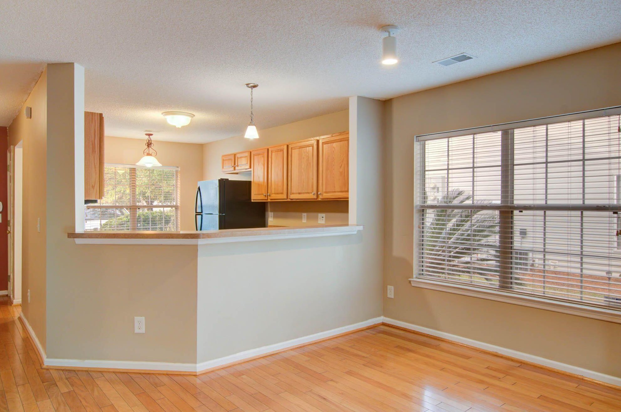 7329 Suncatcher Dr, Charleston SC  29410-8404 exterior