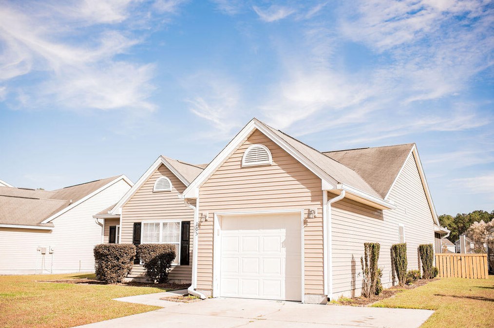 105 Avonshire Dr, Summerville SC  29483-7346 exterior