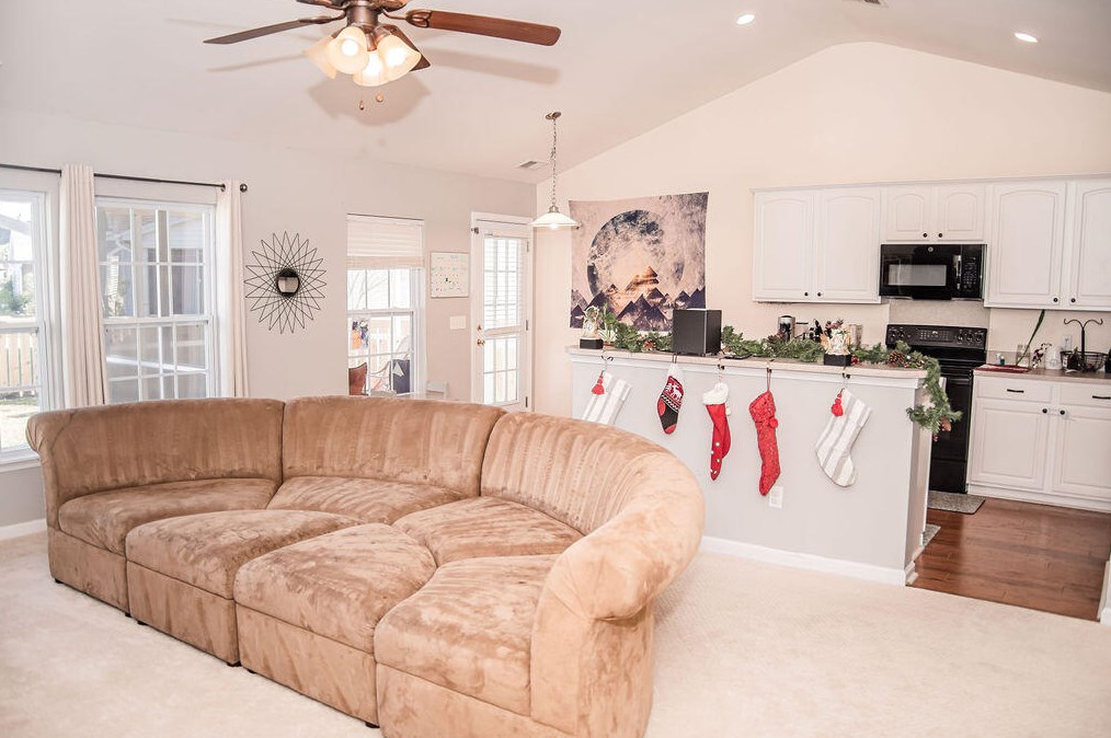 105 Avonshire Dr, Summerville SC  29483-7346 exterior
