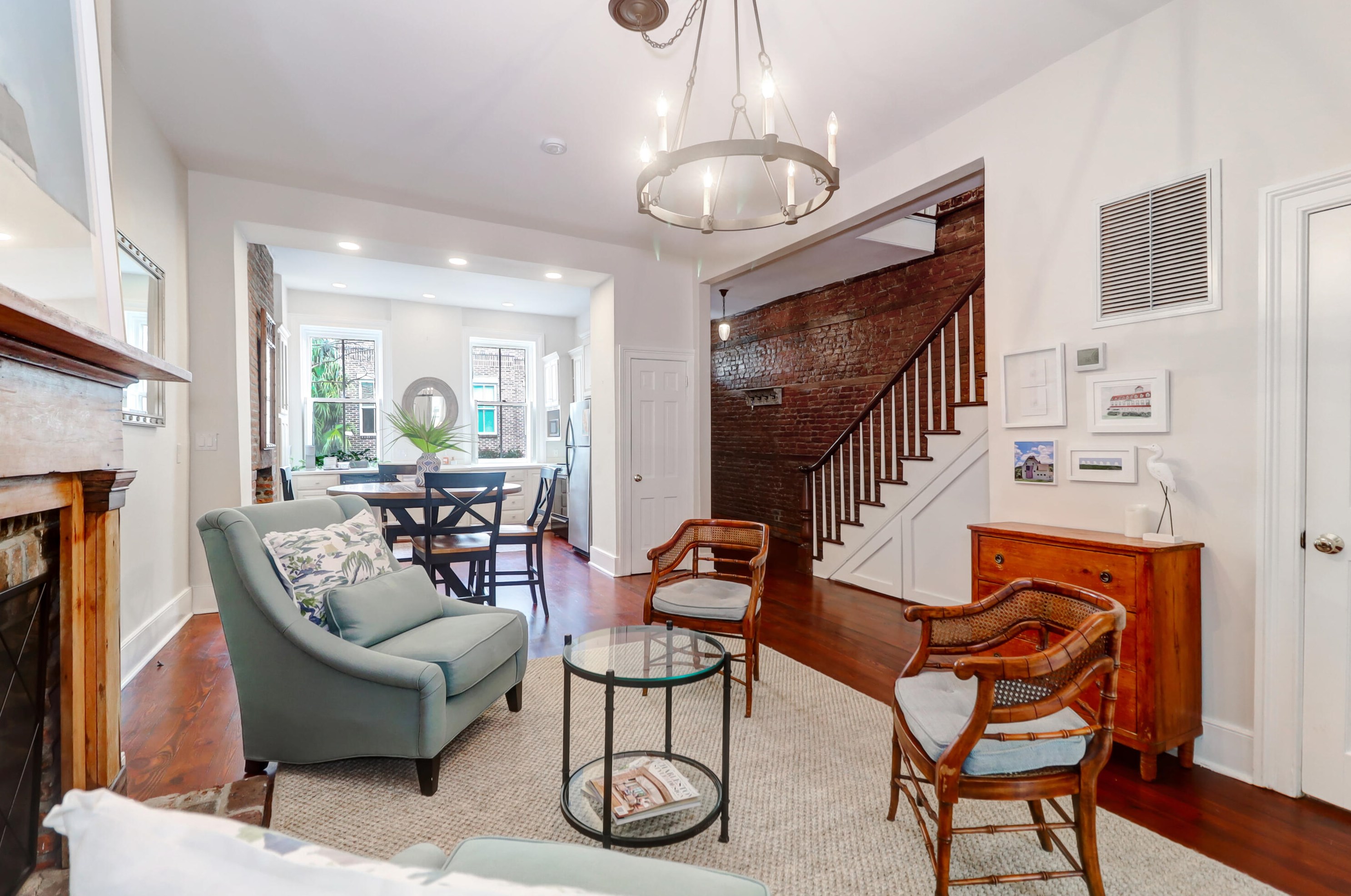 7 Wentworth St, Charleston SC  29401-1625 exterior