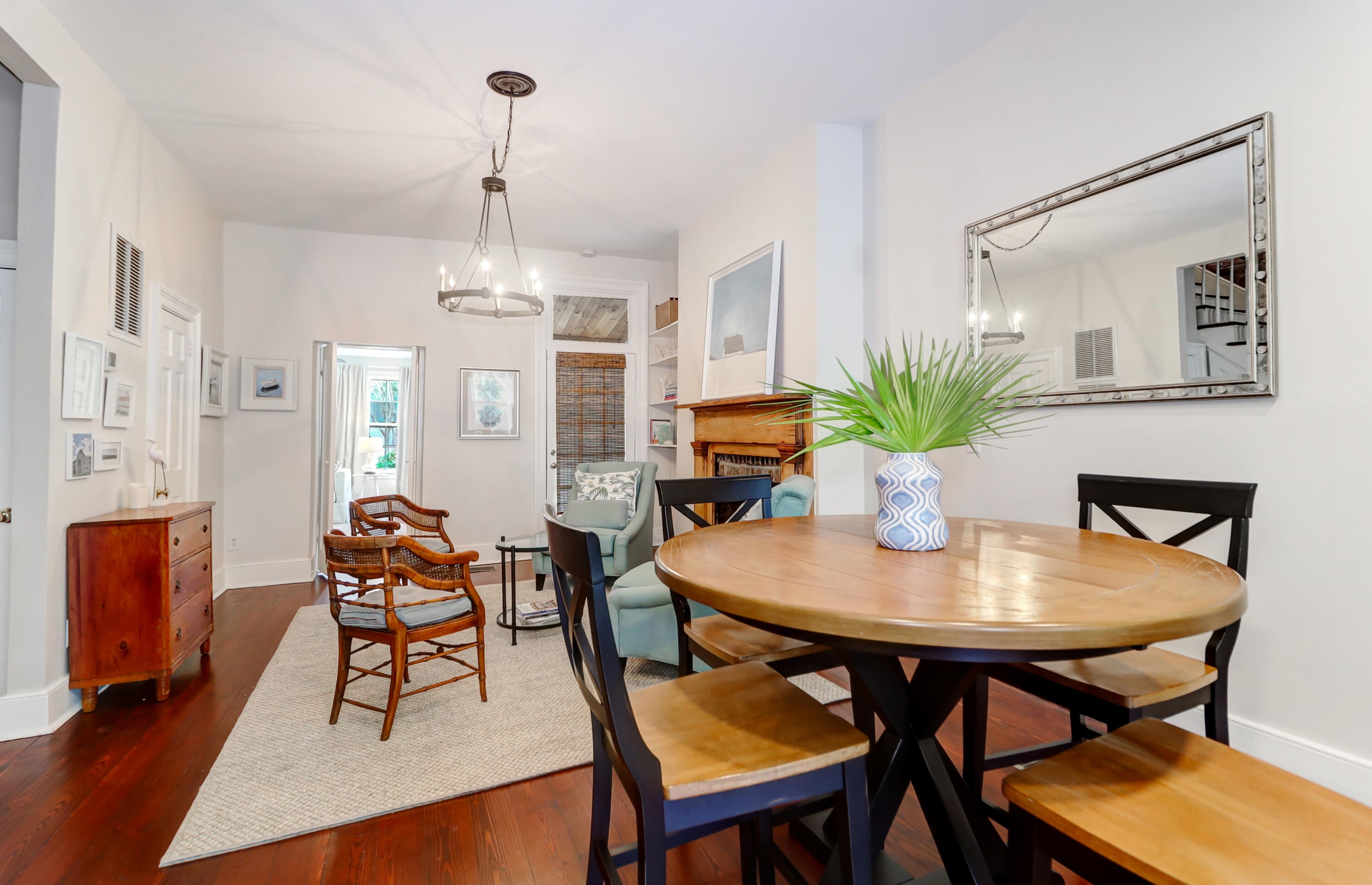 7 Wentworth St, Charleston SC  29401-1625 exterior