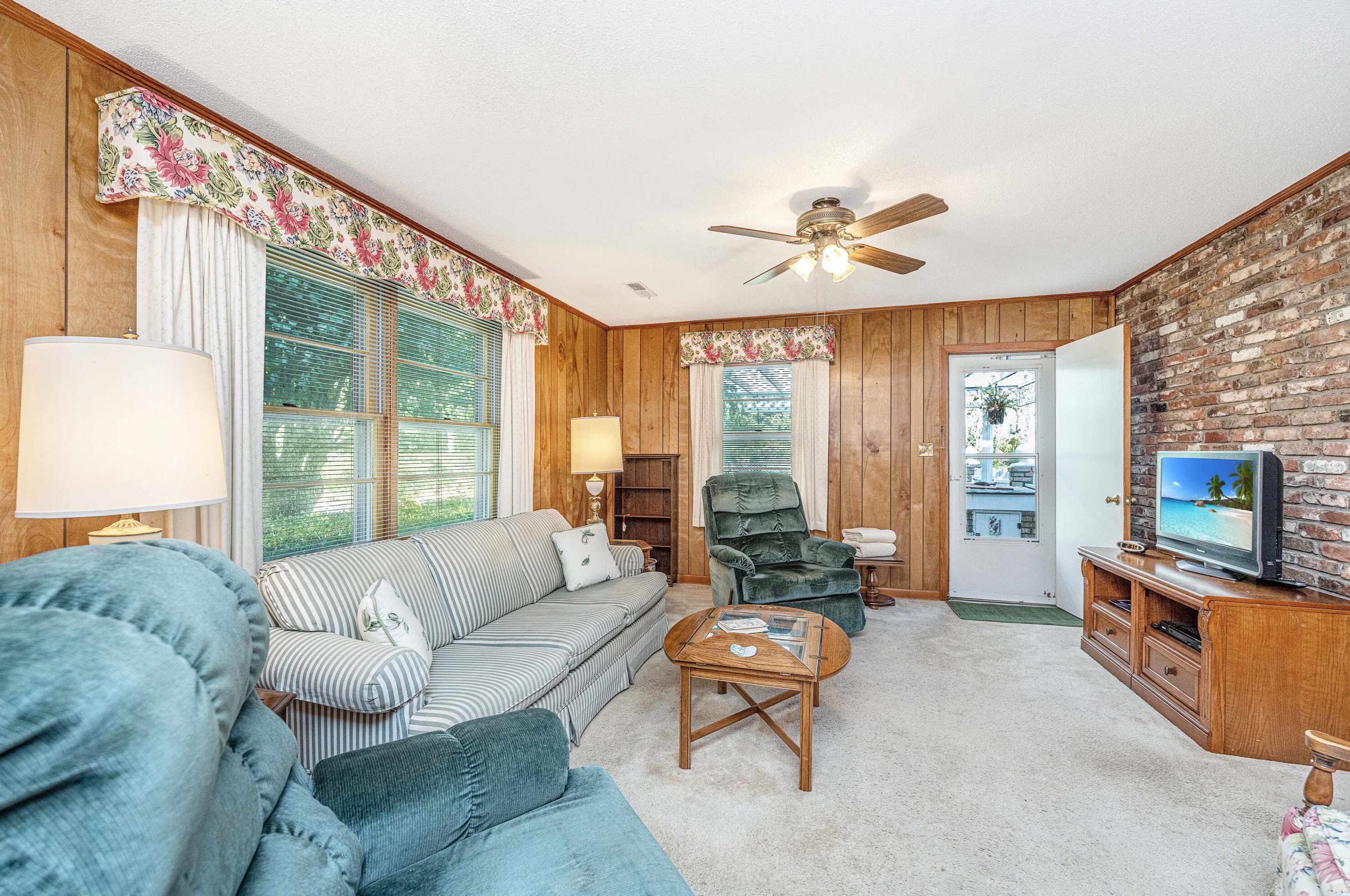 878 Stiles Dr, Charleston SC  29412-5068 exterior