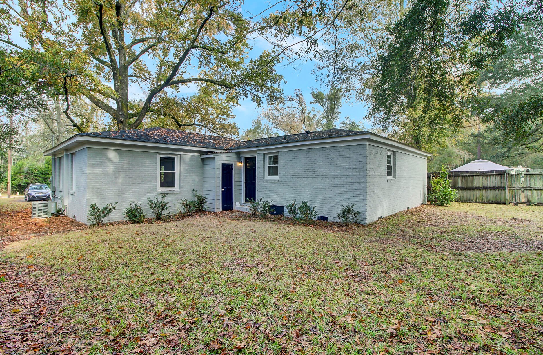 135 Dowling Ave, Walterboro SC  29488-3806 exterior