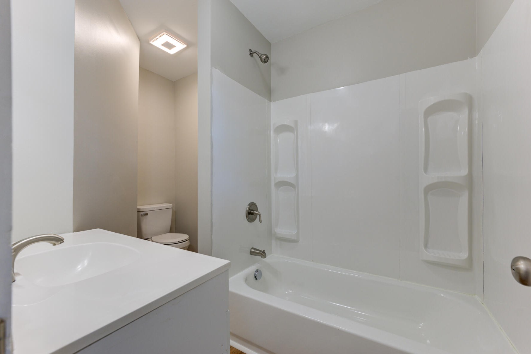 1110 Woodside Dr, Charleston SC  29412-9362 exterior