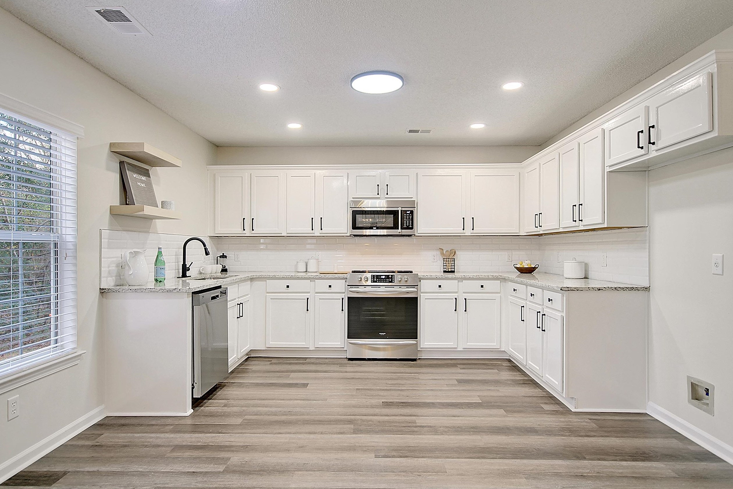 4016 Carolina Bay Dr, Moncks Corner SC  29461-3429 exterior