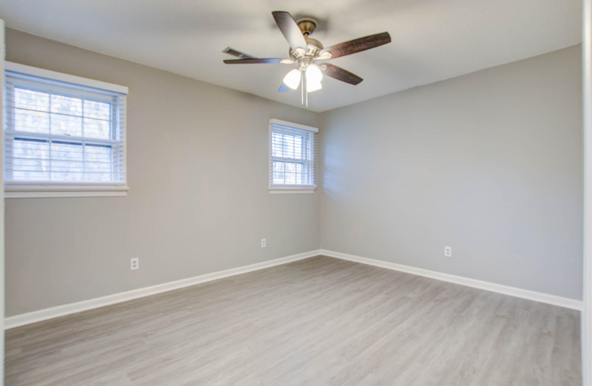 4340 Covington Dr, Charleston SC  29418-5218 exterior