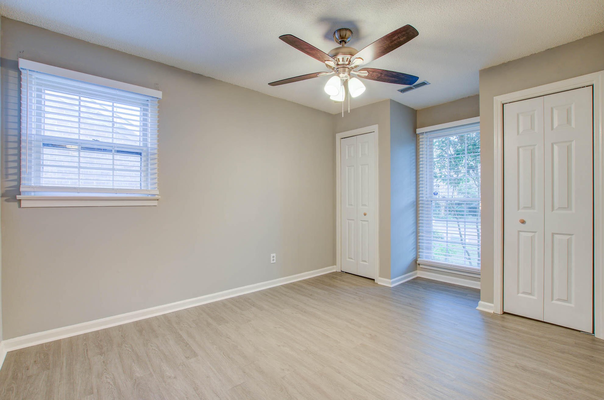 4340 Covington Dr, Charleston SC  29418-5218 exterior