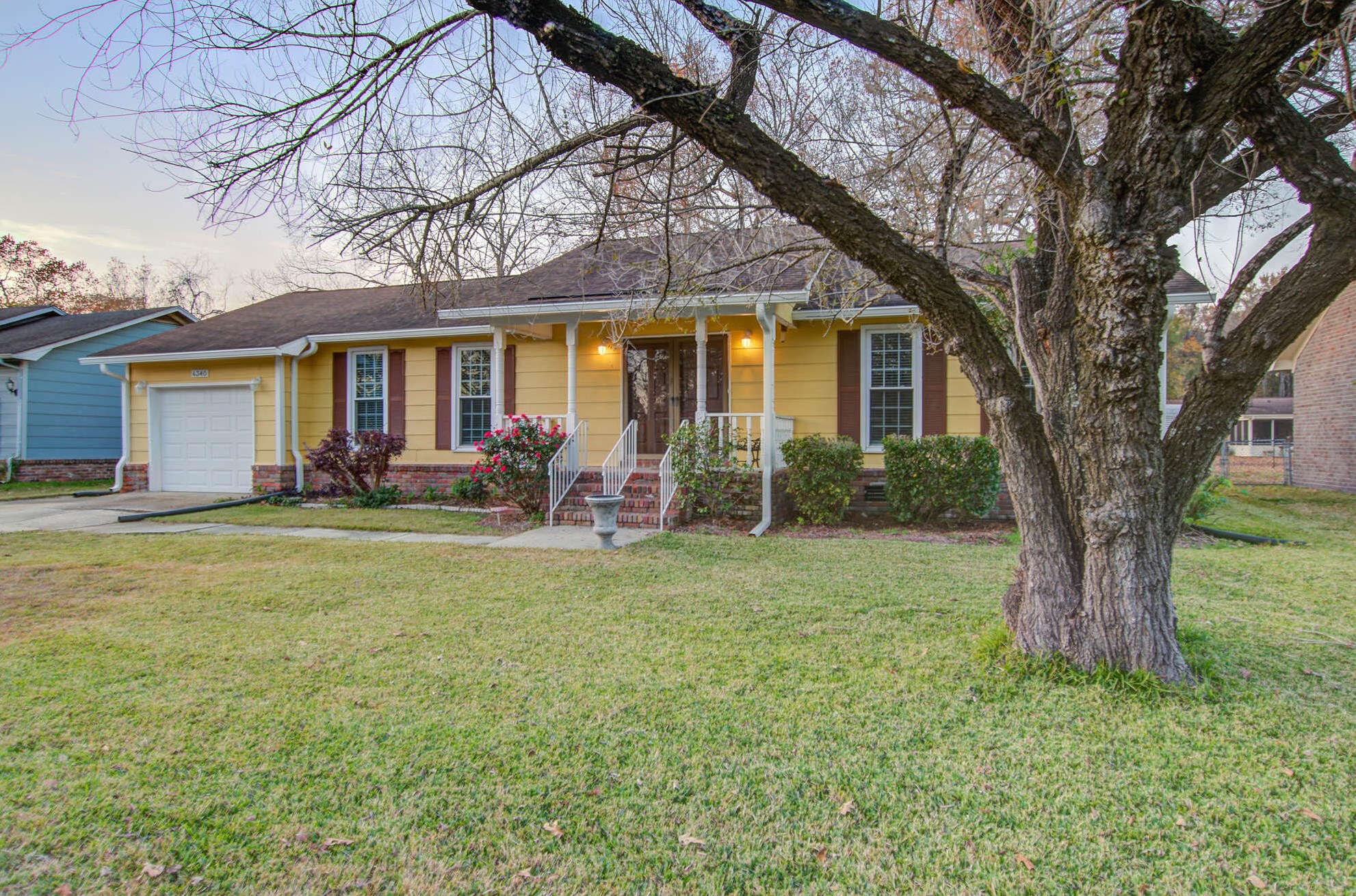 4340 Covington Dr, Charleston SC  29418-5218 exterior