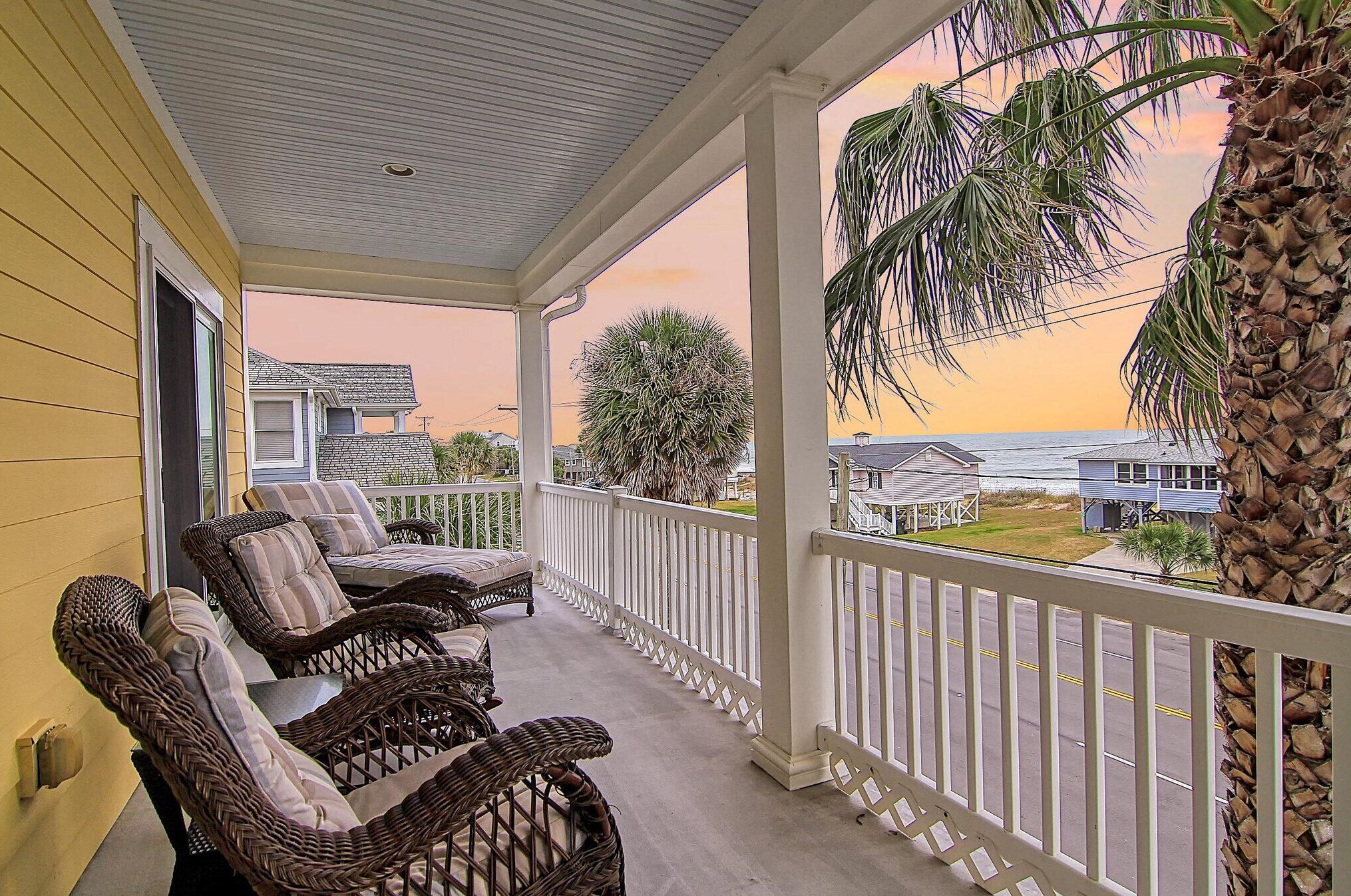 309 Palmetto Blvd, Edisto SC  29438-3124 exterior