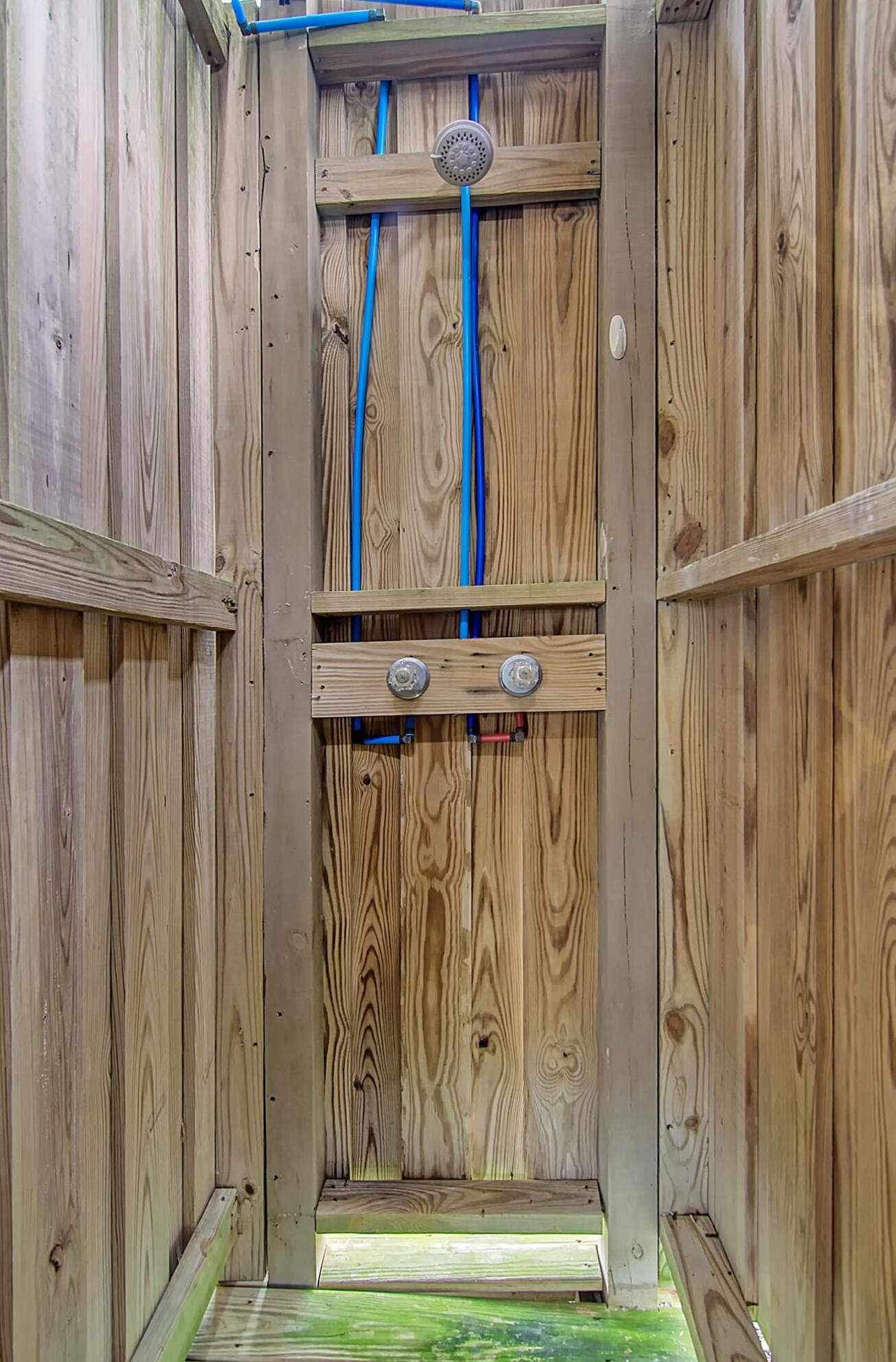 309 Palmetto Blvd, Edisto SC  29438-3124 exterior