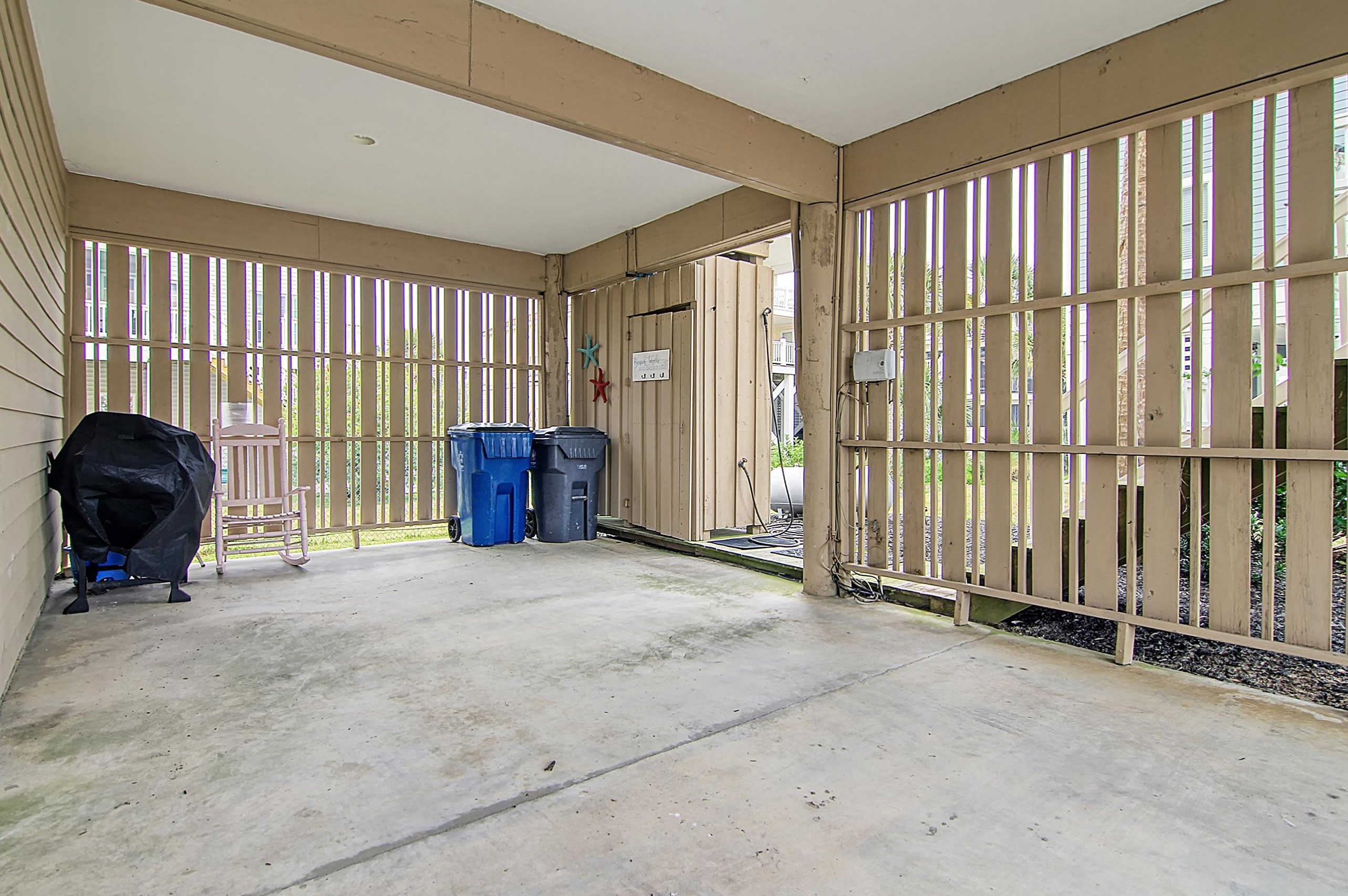 309 Palmetto Blvd, Edisto SC  29438-3124 exterior