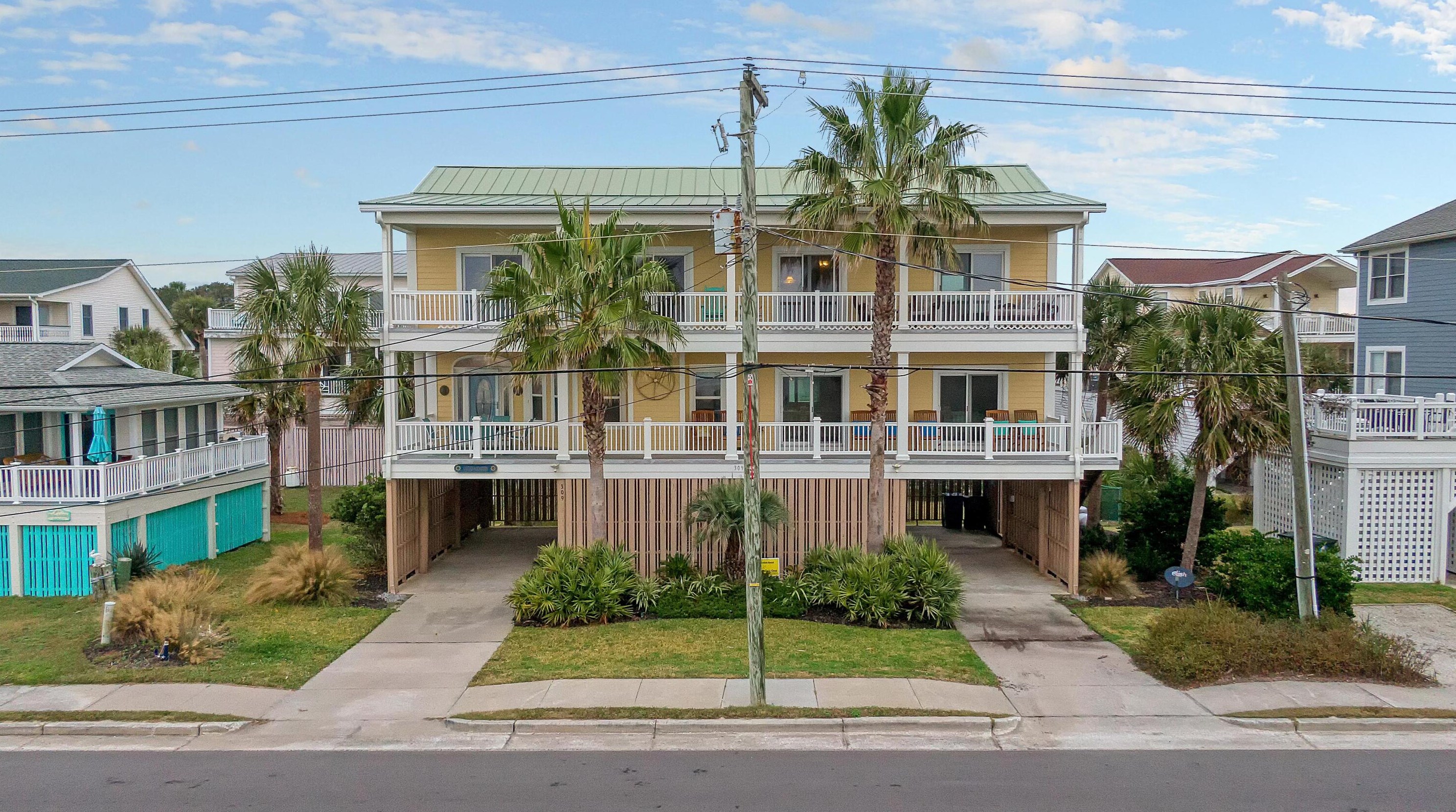 309 Palmetto Blvd, Edisto SC  29438-3124 exterior