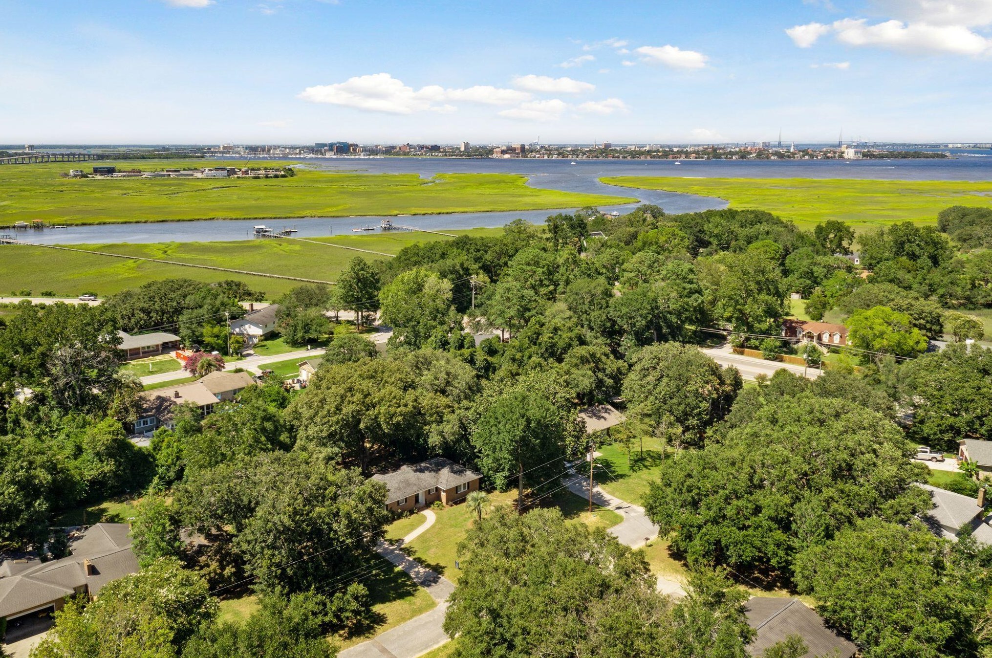 723 James Dr, Charleston SC  29412-4212 exterior