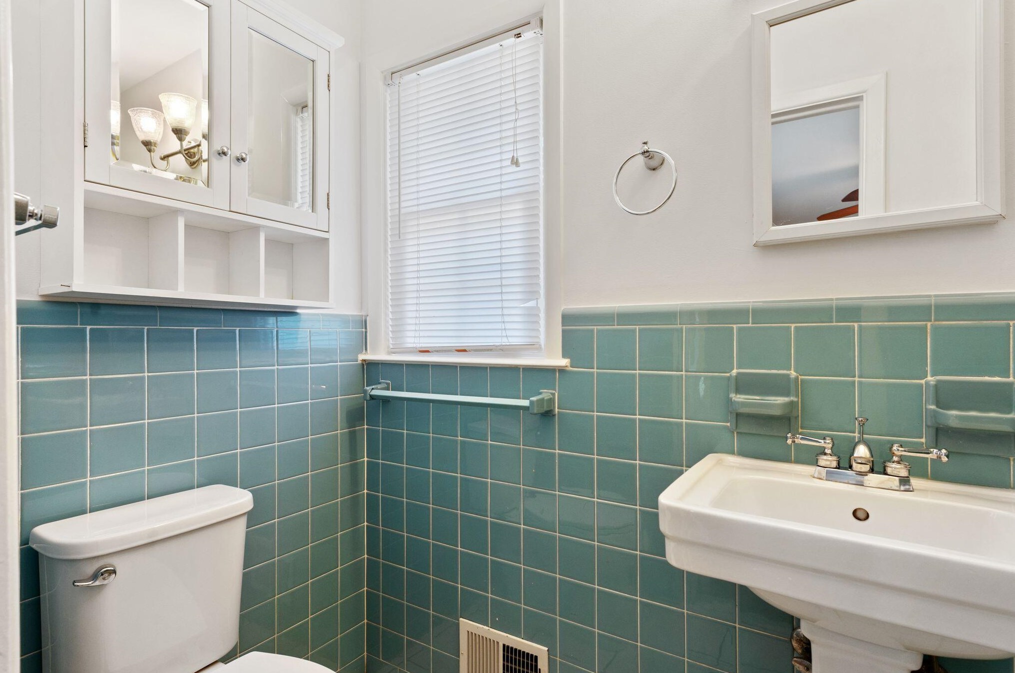 723 James Dr, Charleston SC  29412-4212 exterior