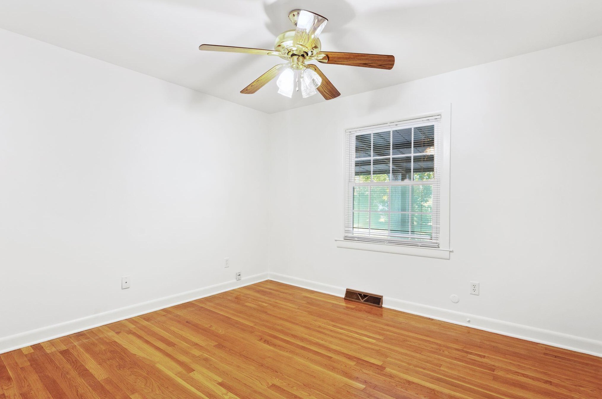 723 James Dr, Charleston SC  29412-4212 exterior