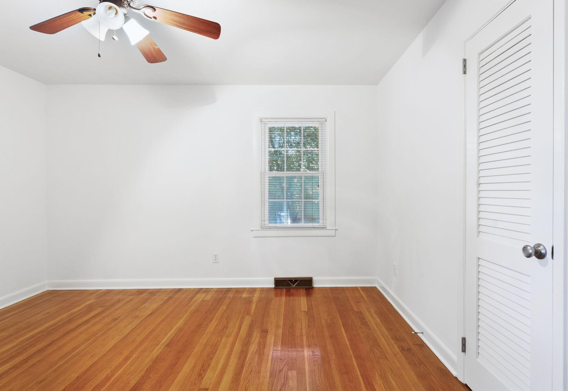 723 James Dr, Charleston SC  29412-4212 exterior