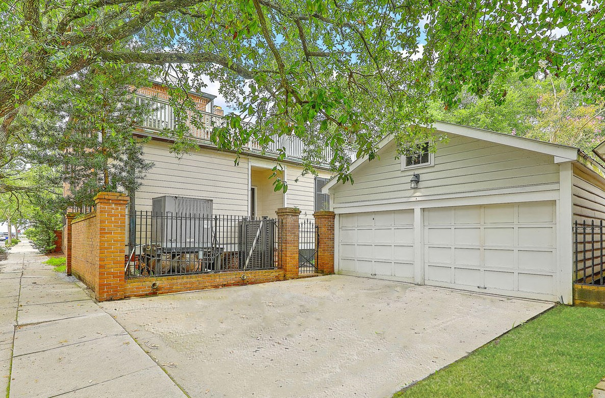 108 Battery St, Charleston SC  29401-2320 exterior