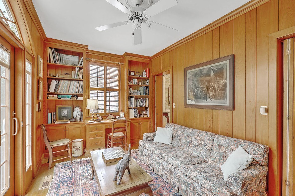 108 Battery St, Charleston SC  29401-2320 exterior