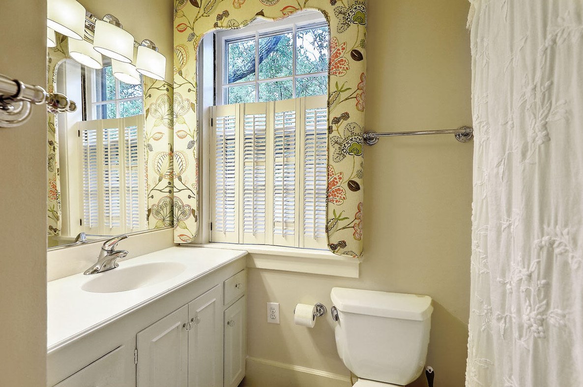 108 Battery St, Charleston SC  29401-2320 exterior