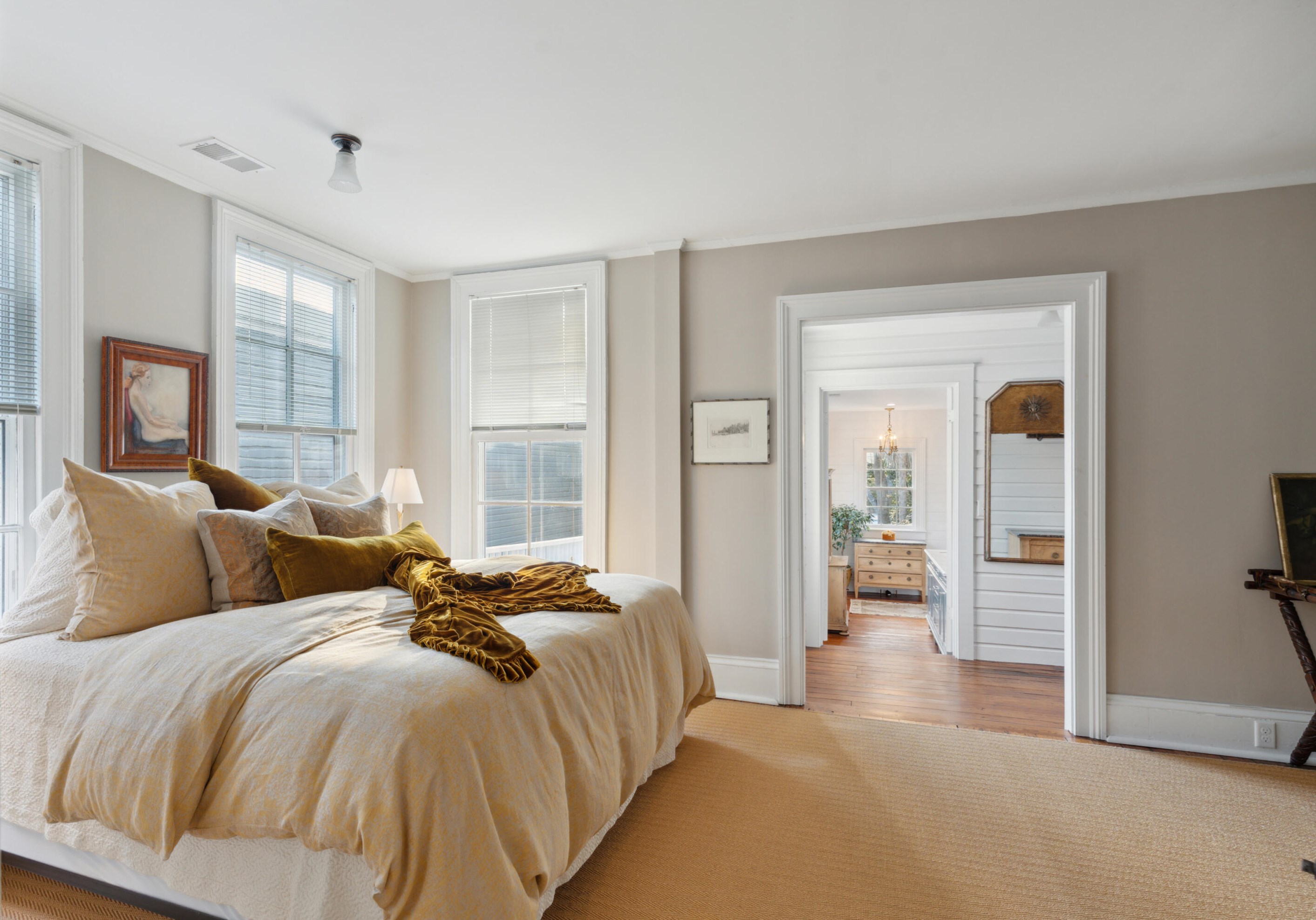 27 Gadsden St, Charleston SC  29401-1205 exterior