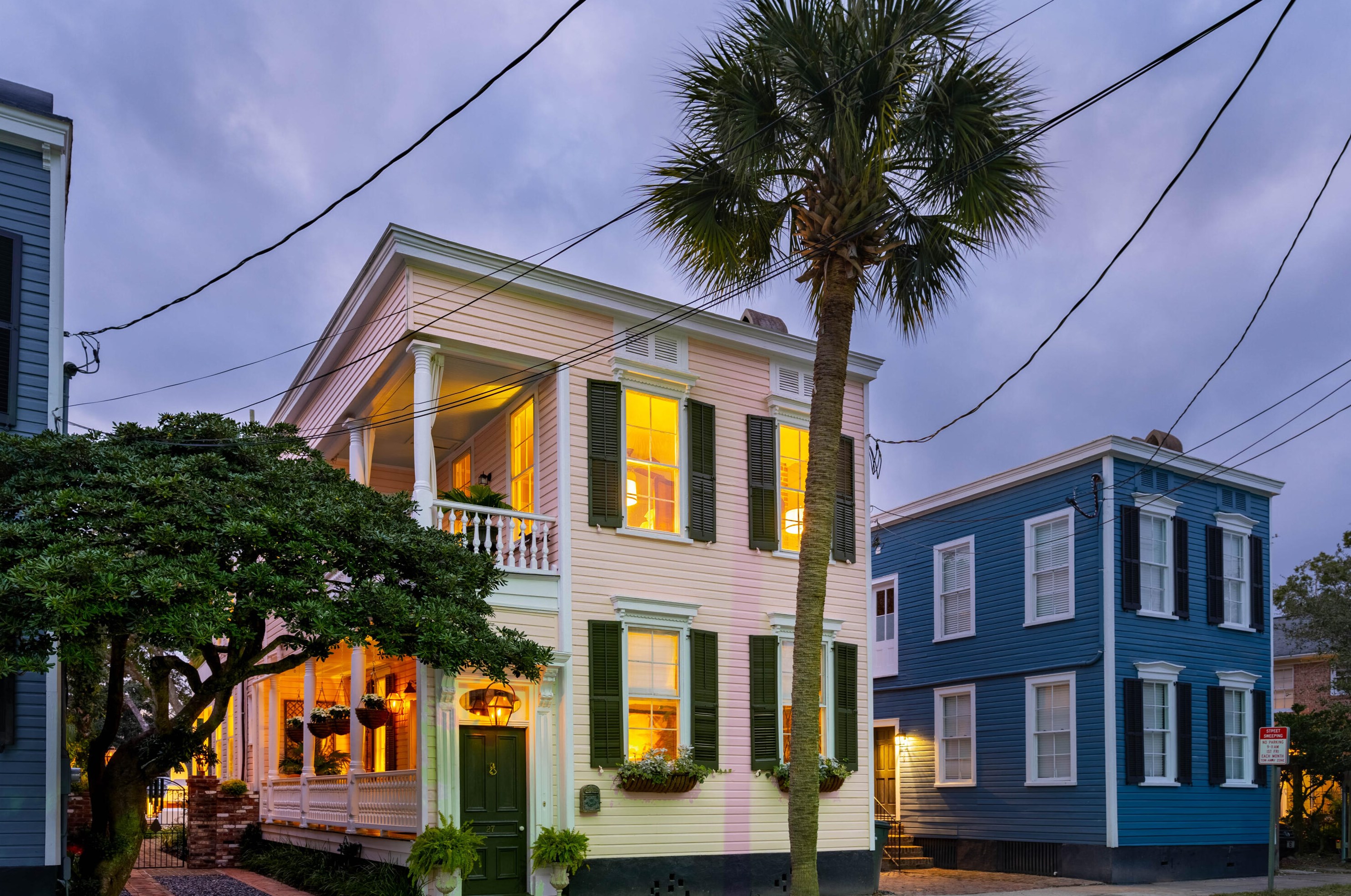 27 Gadsden St, Charleston SC  29401-1205 exterior