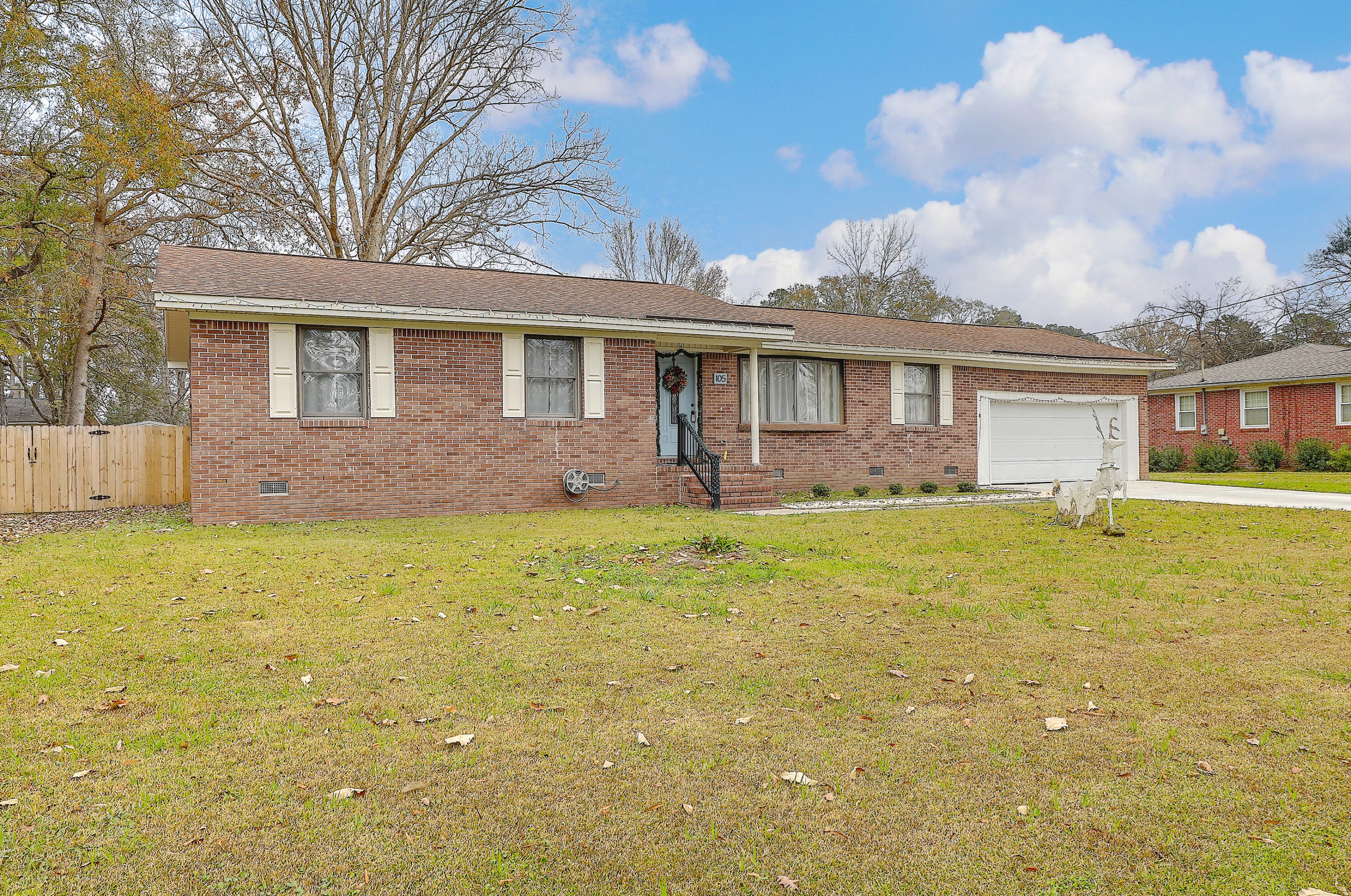 105 Jefferson Ln, Ladson, SC 29456