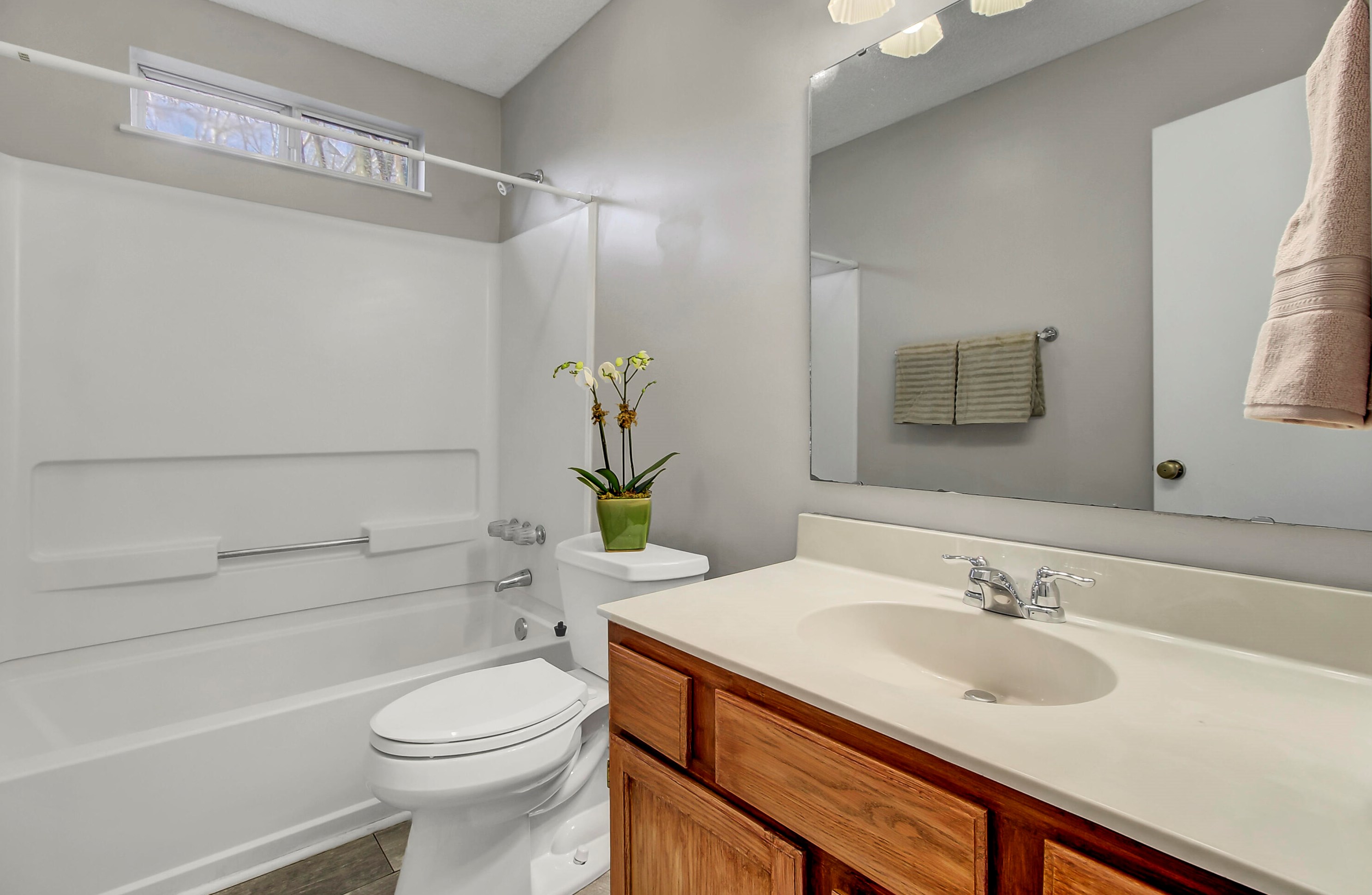 408 Courtland Dr, Summerville SC  29483-1710 exterior