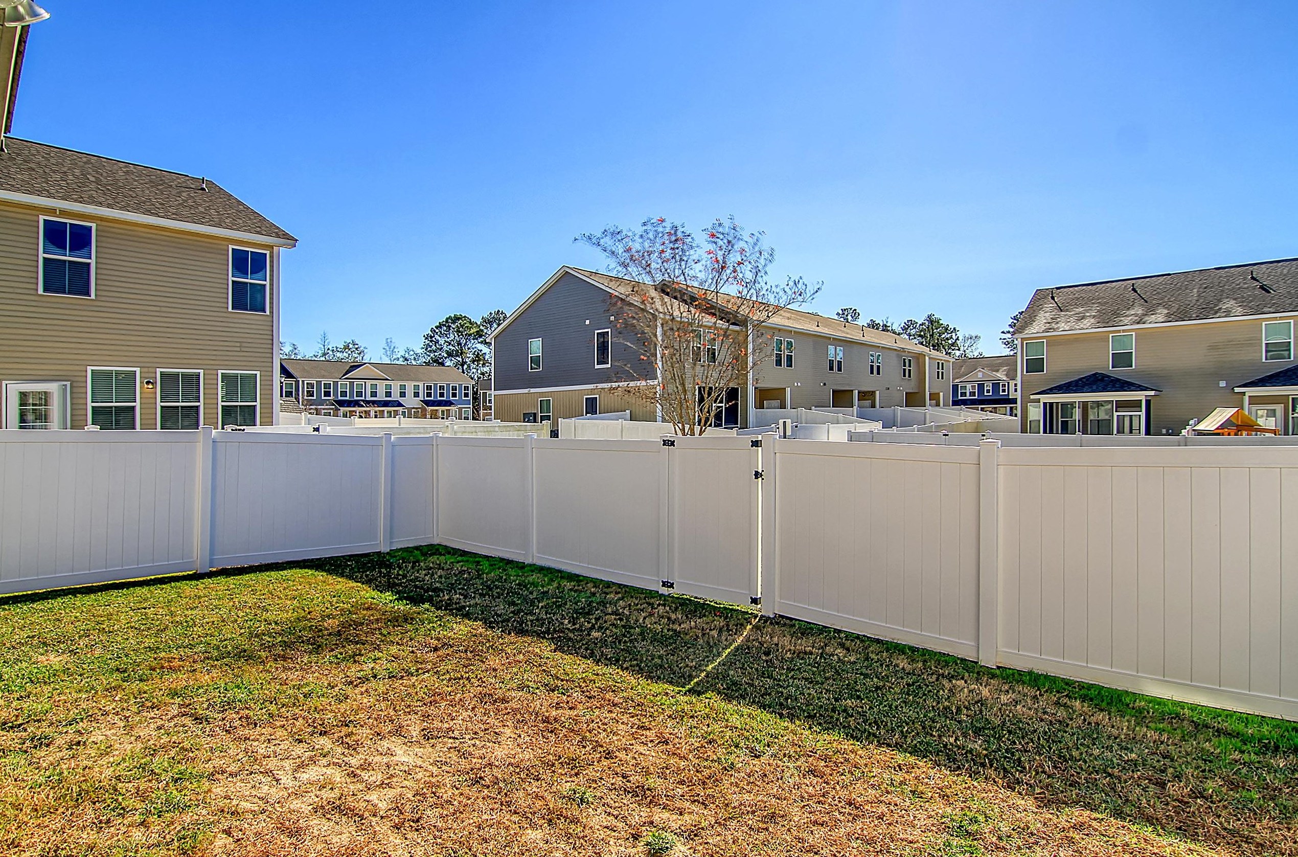 7760 Montview Rd, Charleston SC  29418-2257 exterior