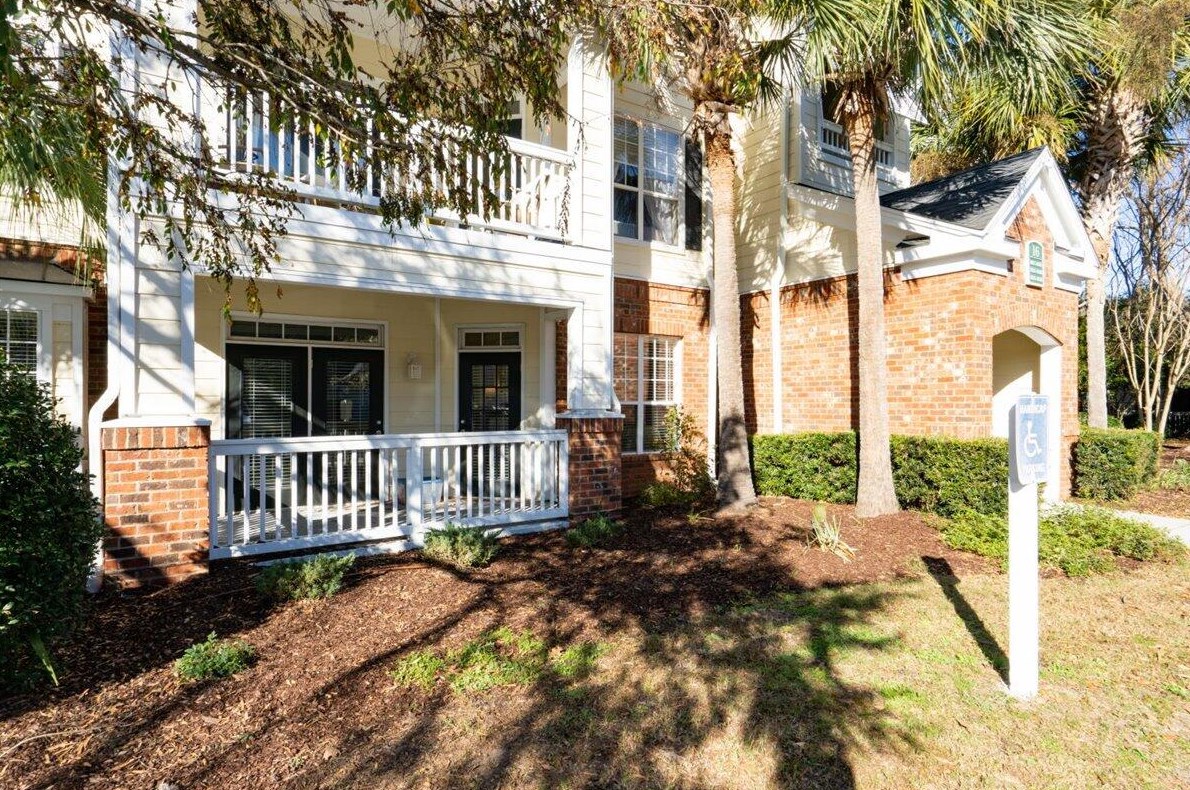 45 Sycamore Ave, Charleston SC  29407-6710 exterior