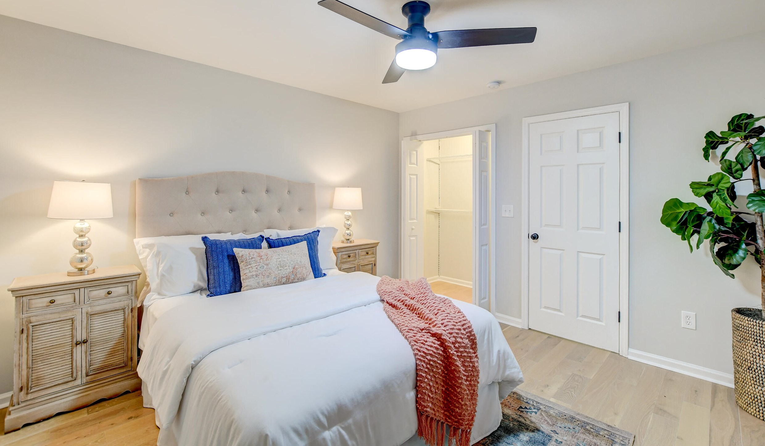 1 H St, Charleston SC  29403-4751 exterior