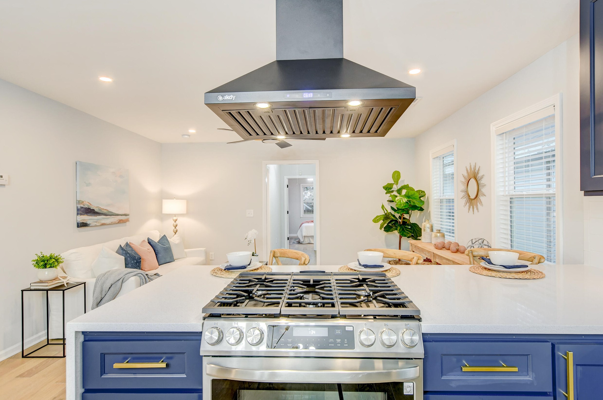 1 H St, Charleston SC  29403-4751 exterior