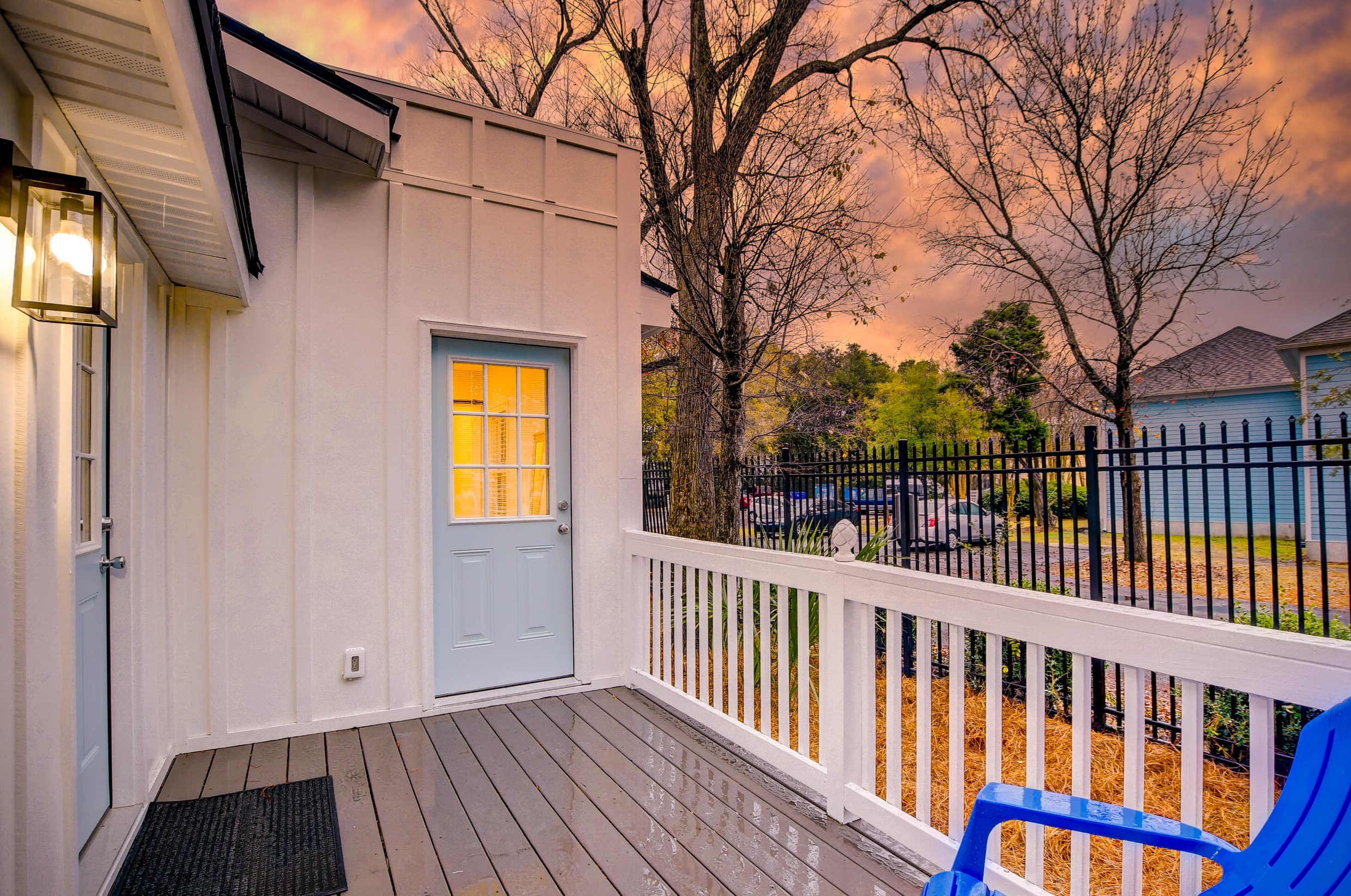 1 H St, Charleston SC  29403-4751 exterior