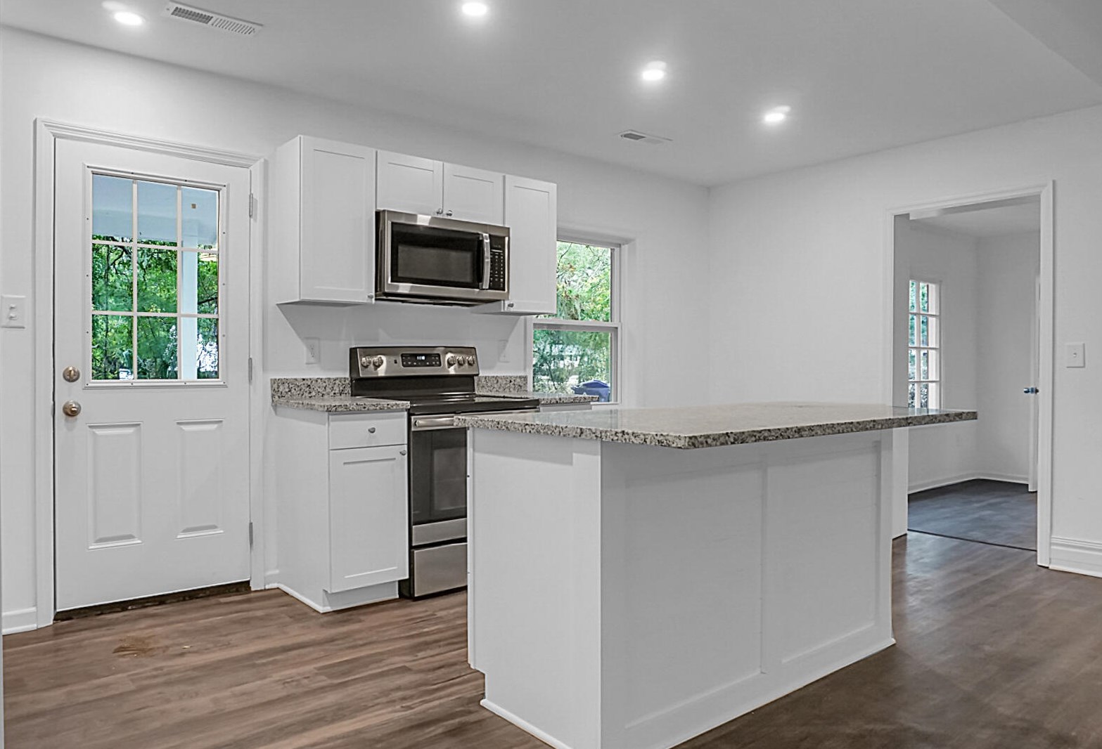 668 Oak Forest Dr, Charleston SC  29407-7039 exterior