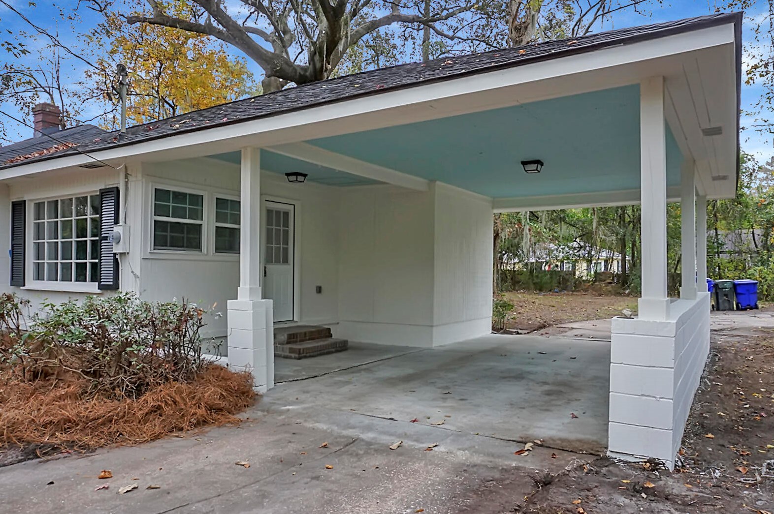 668 Oak Forest Dr, Charleston SC  29407-7039 exterior