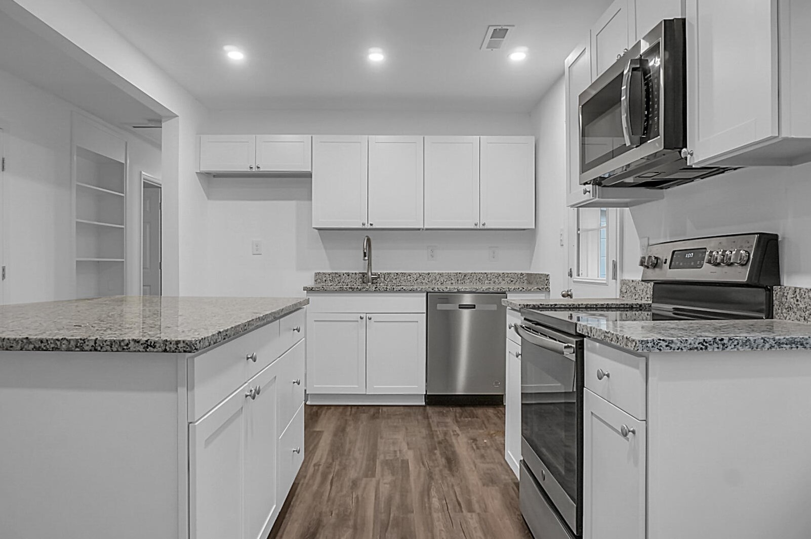 668 Oak Forest Dr, Charleston SC  29407-7039 exterior