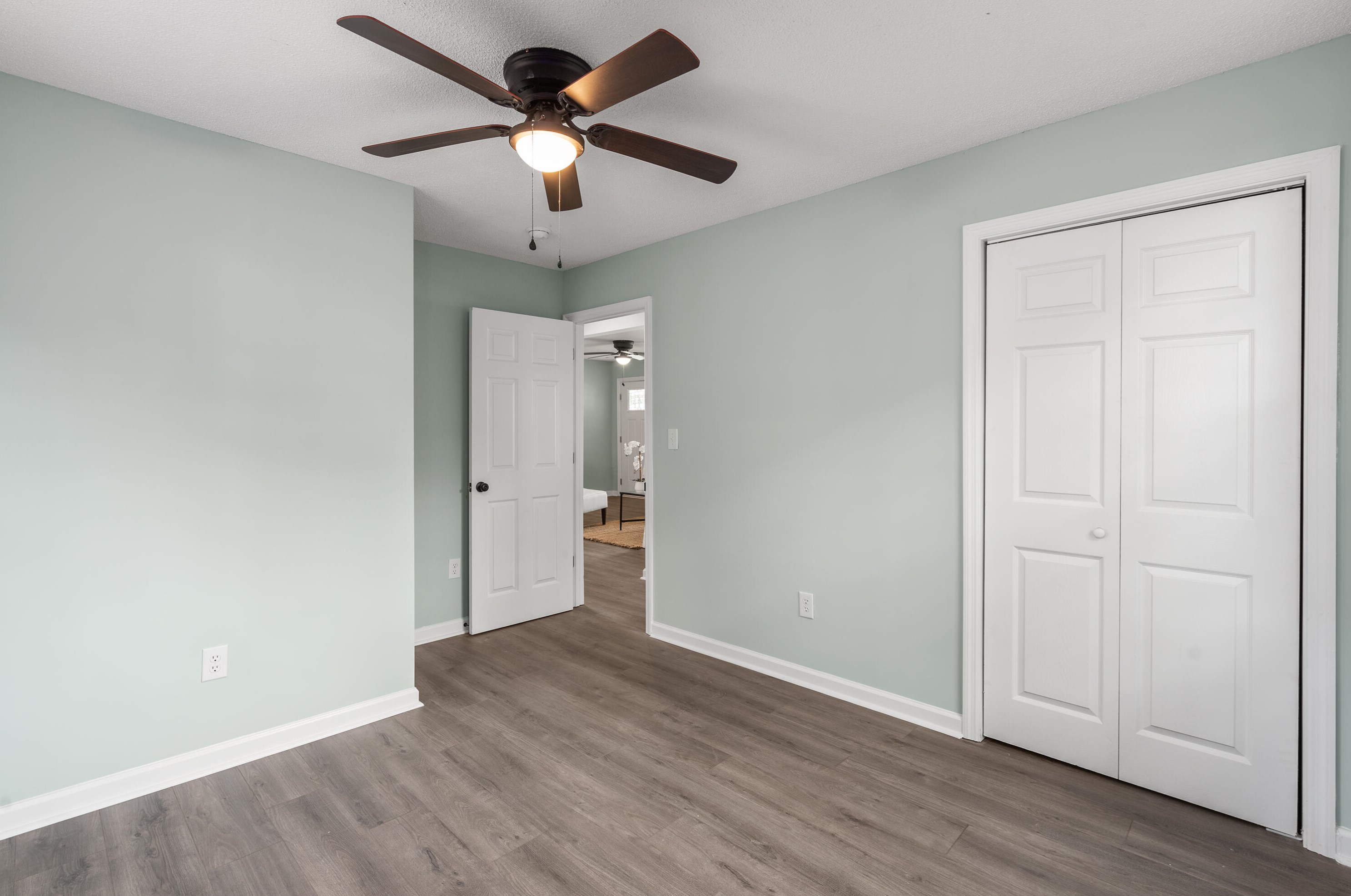 4606 Holmes Ave, Charleston SC  29405-4607 exterior