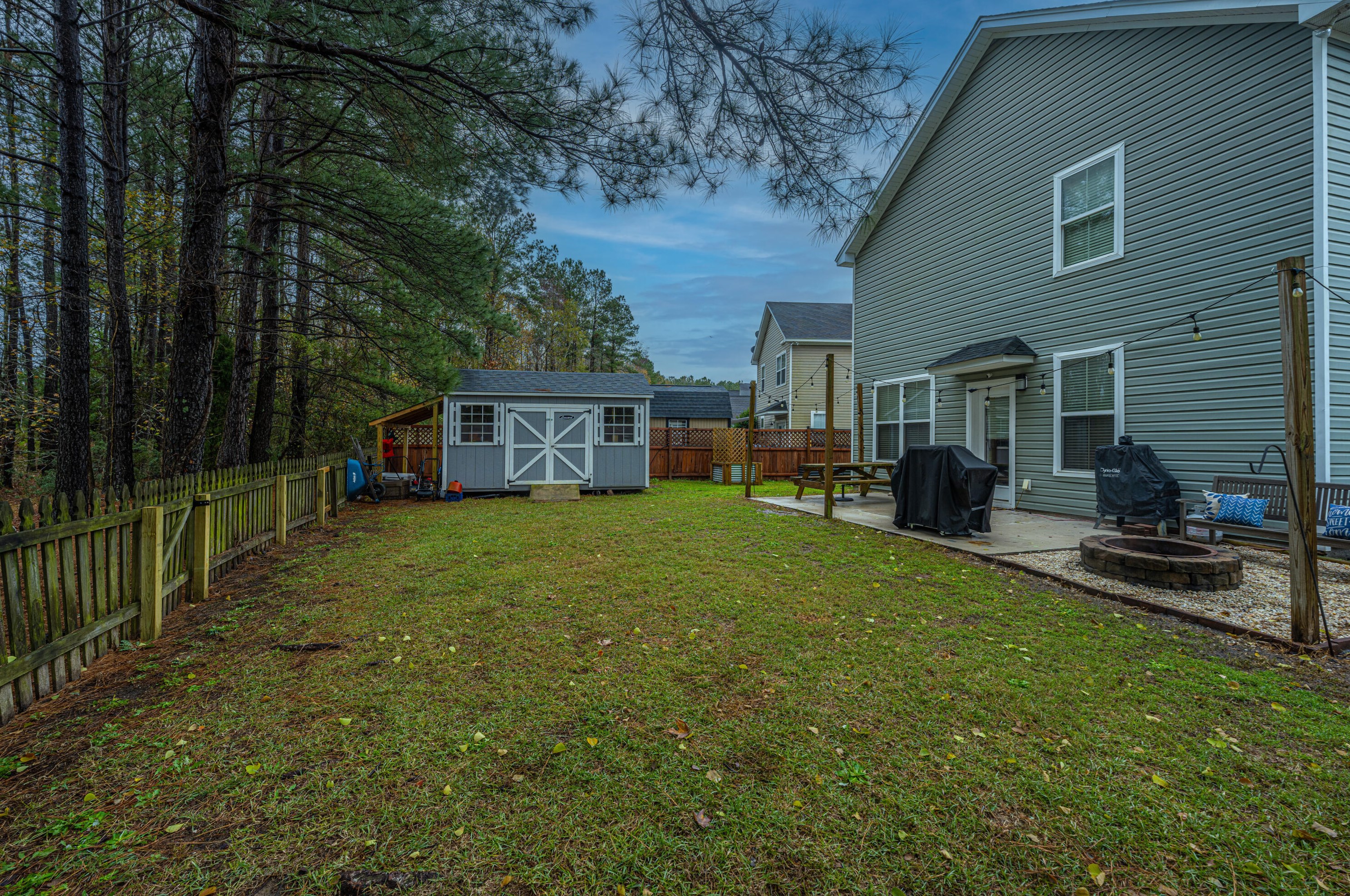 262 Killarney Trl, Moncks Corner SC  29461-8836 exterior