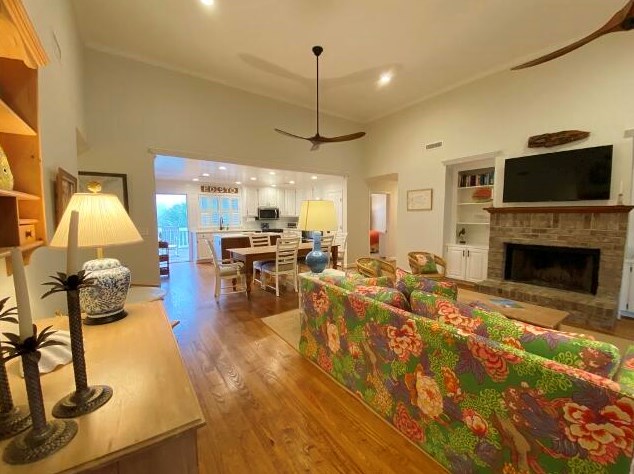 3606 Big Bay Dr, Edisto SC  29438-3702 exterior