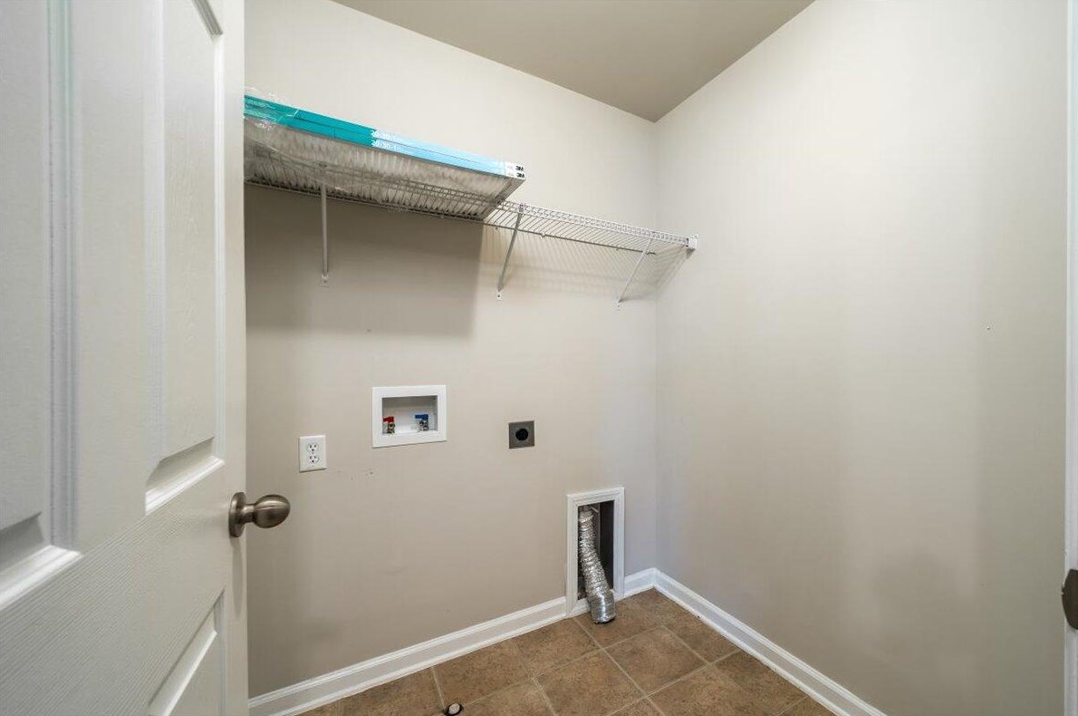 305 Clayburne Dr, Charleston SC  29445-3494 exterior