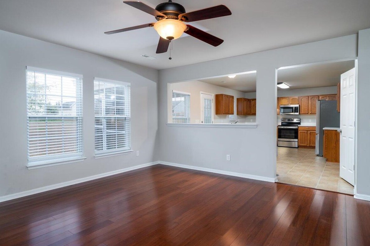 305 Clayburne Dr, Charleston SC  29445-3494 exterior