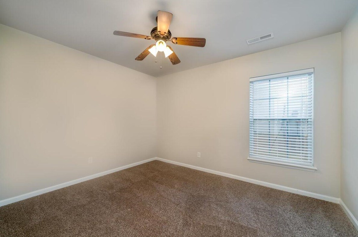 305 Clayburne Dr, Charleston SC  29445-3494 exterior