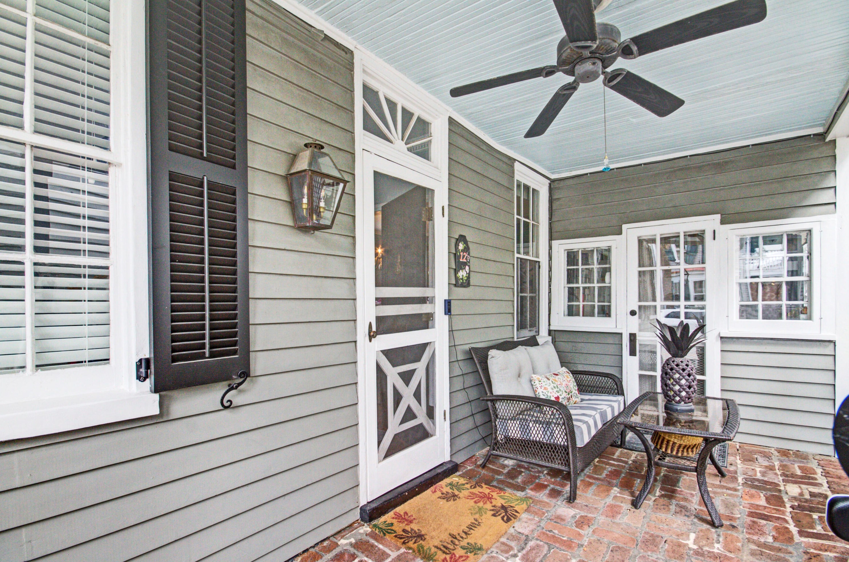 12 Gadsden St, Charleston SC  29401-1203 exterior