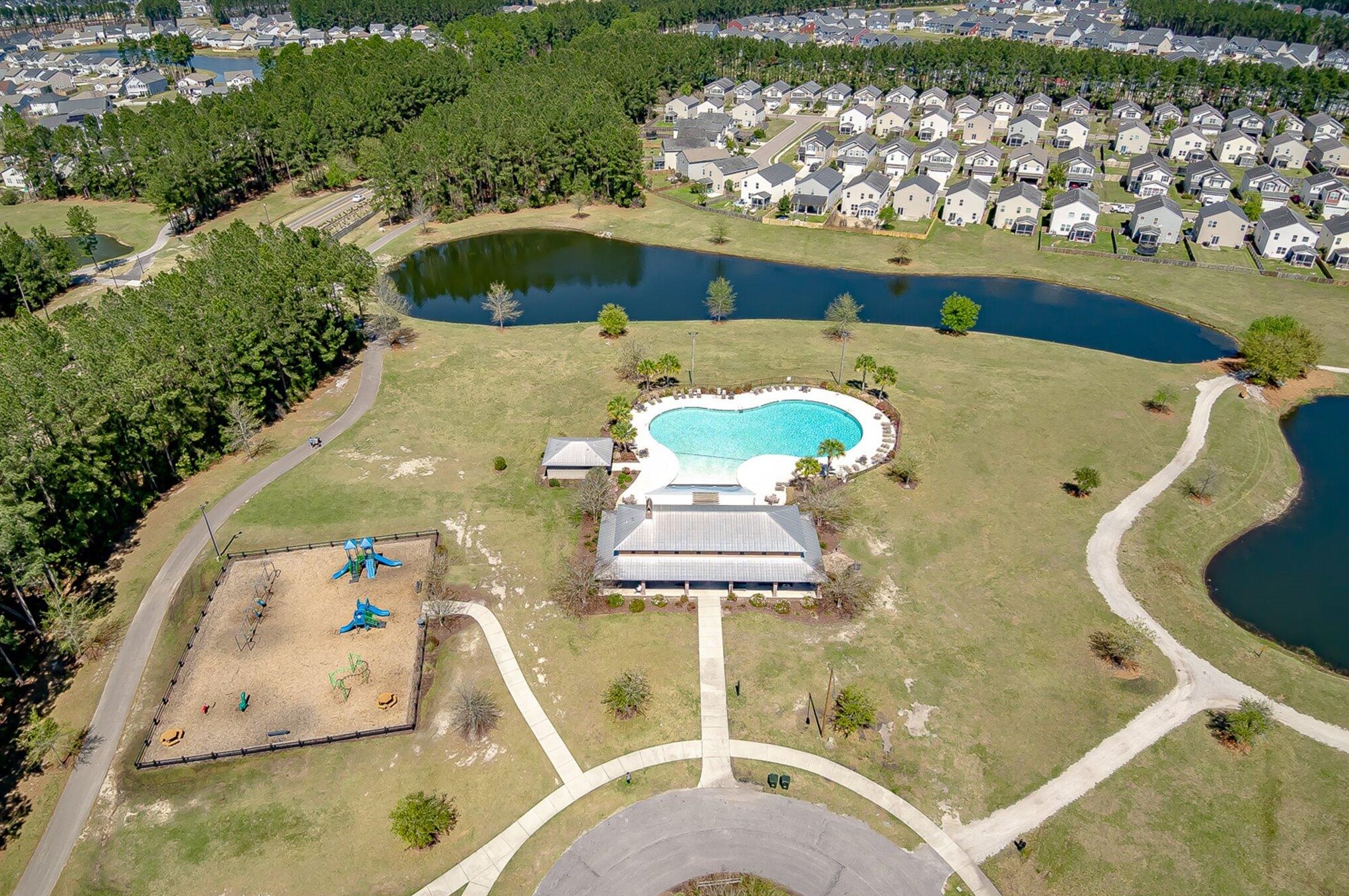 335 Peters Creek Dr, Summerville SC  29483-5341 exterior