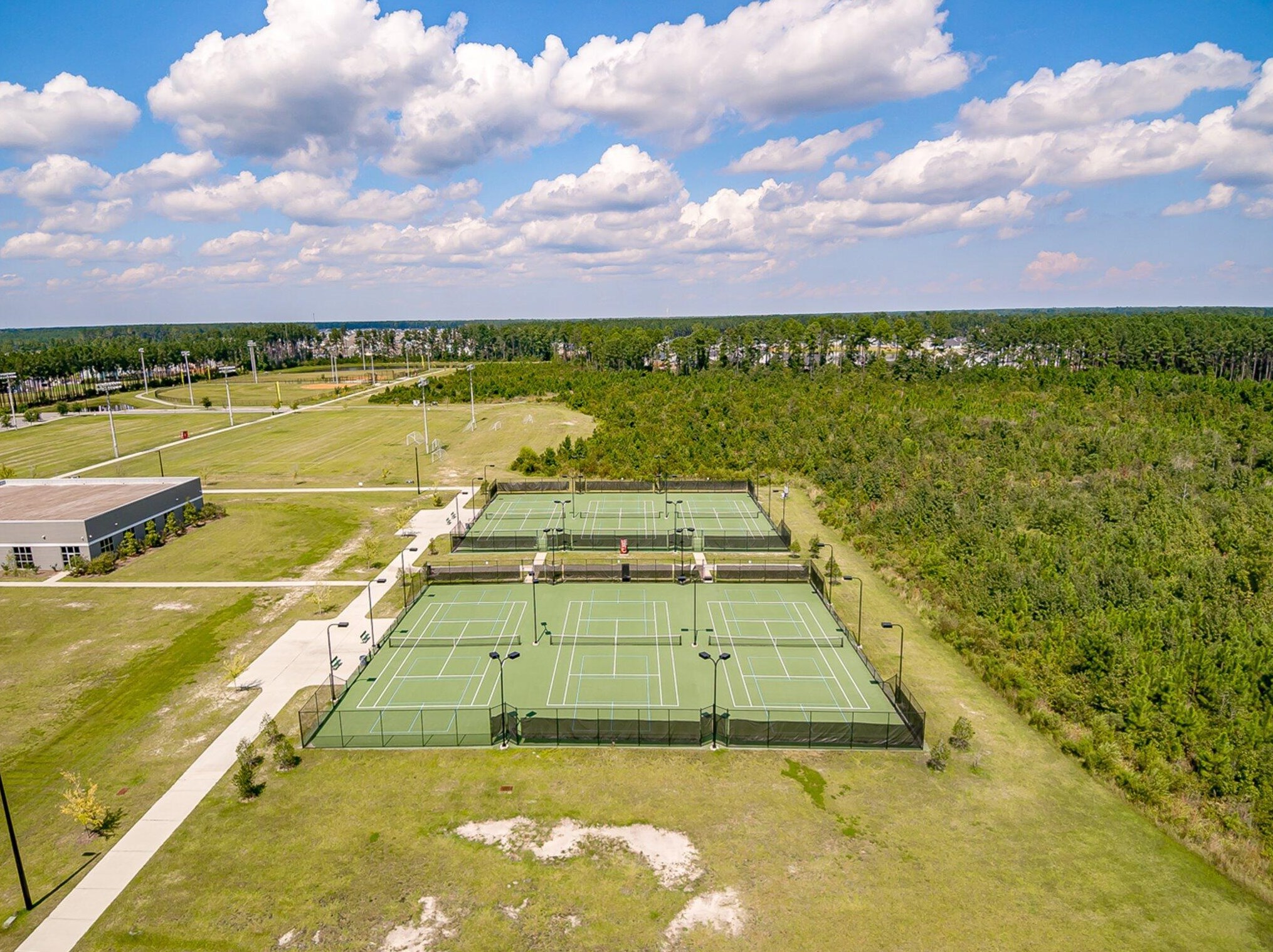 335 Peters Creek Dr, Summerville SC  29483-5341 exterior