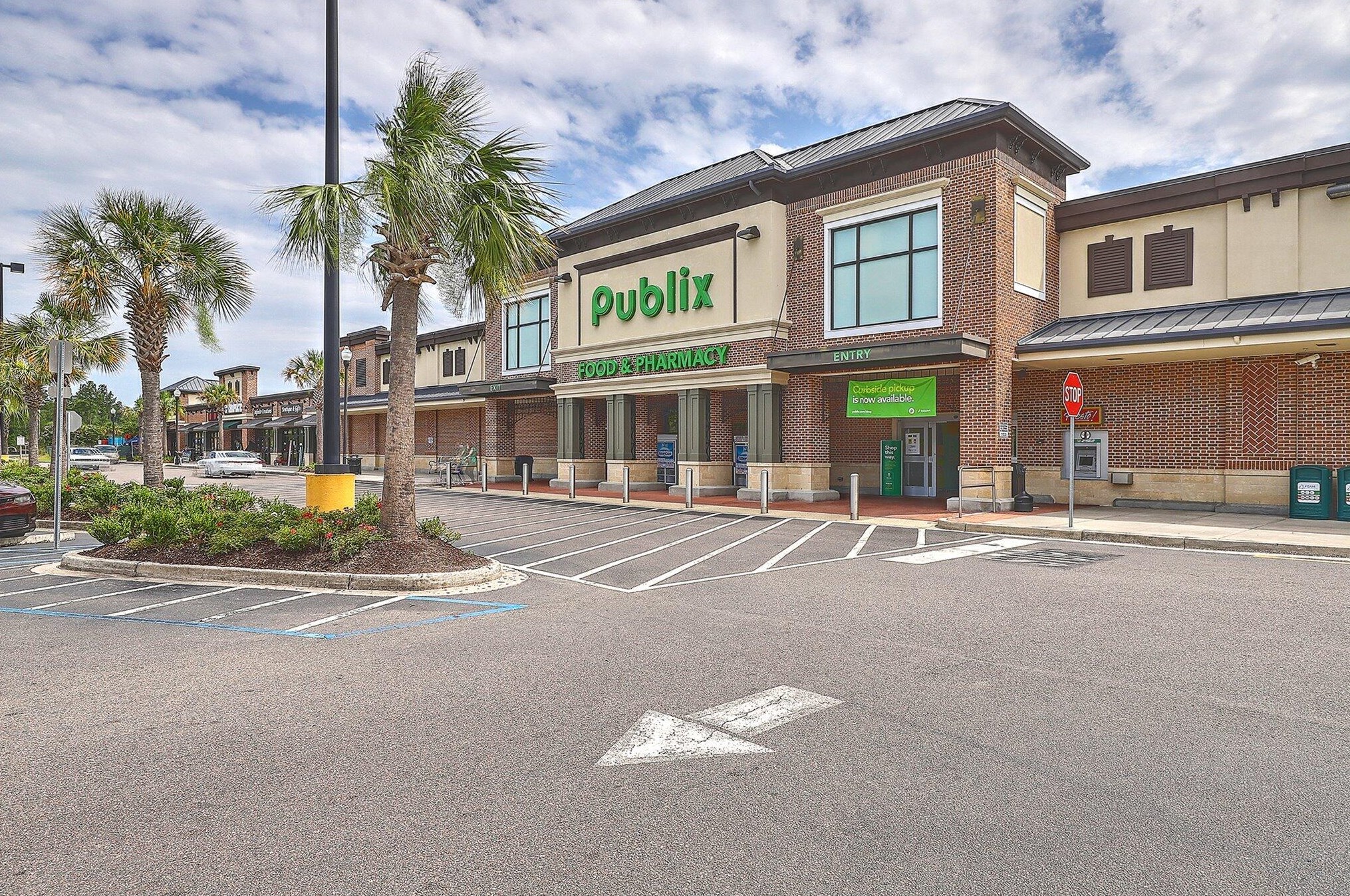 335 Peters Creek Dr, Summerville SC  29483-5341 exterior