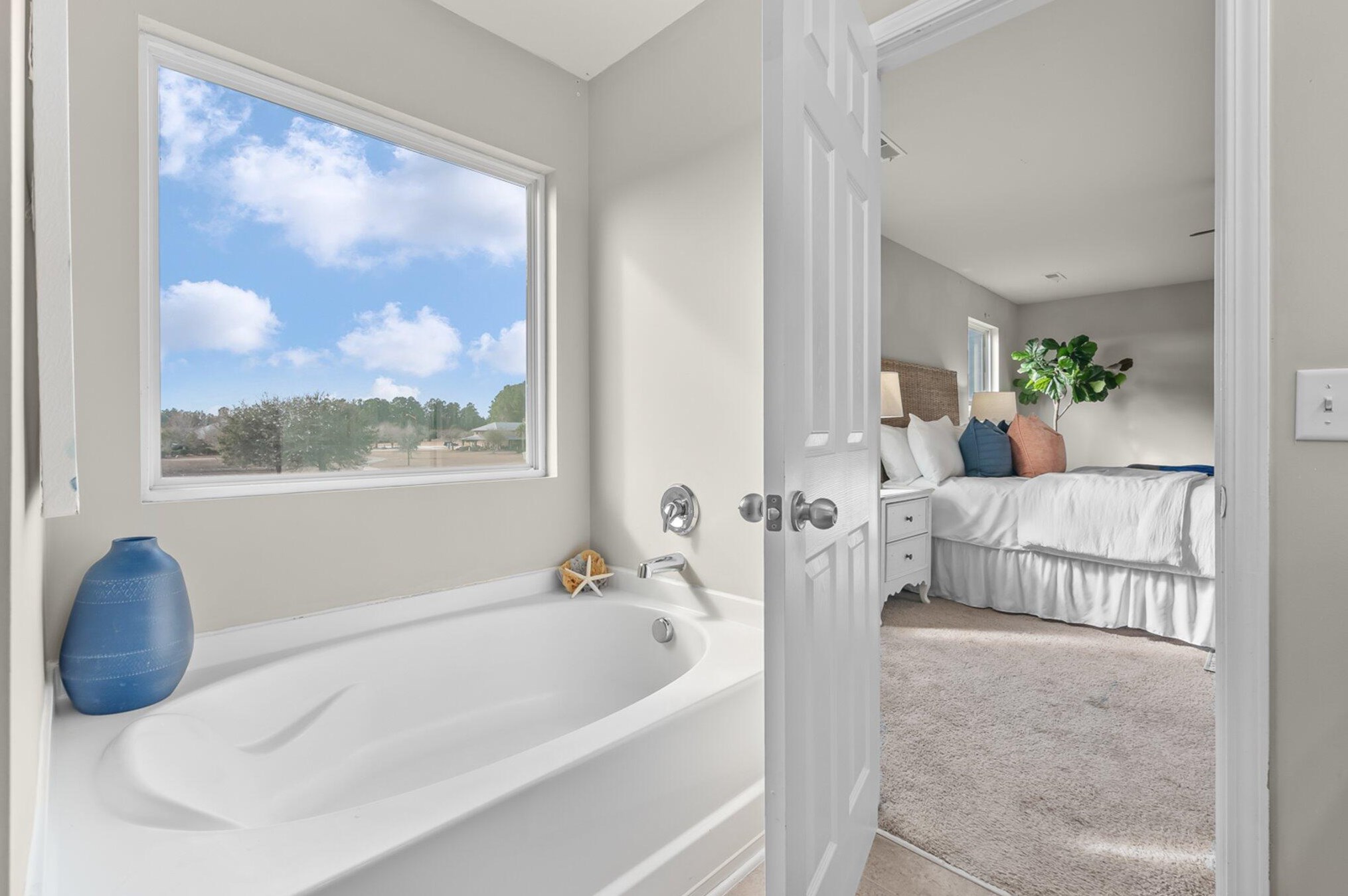 335 Peters Creek Dr, Summerville SC  29483-5341 exterior