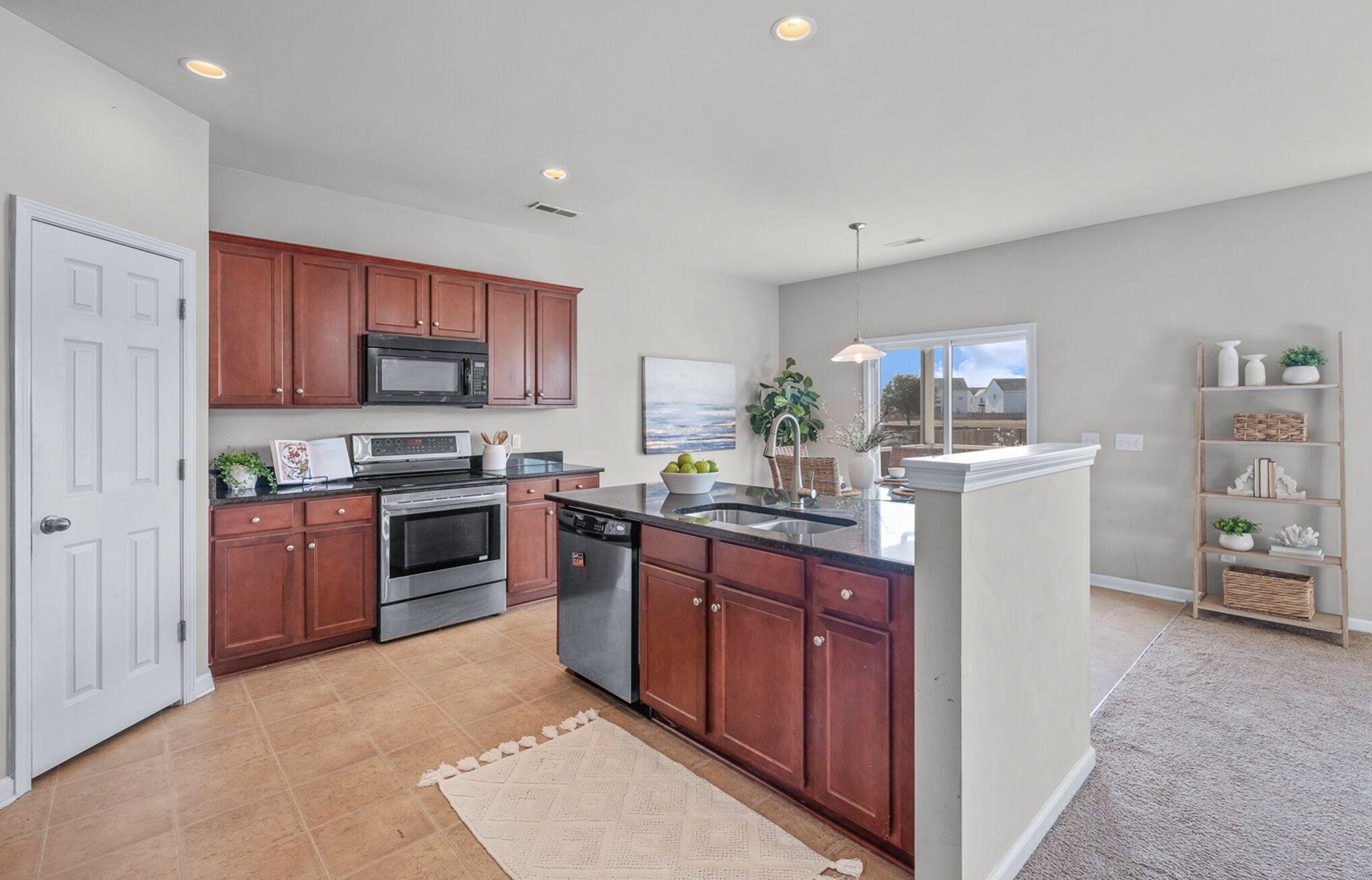 335 Peters Creek Dr, Summerville SC  29483-5341 exterior