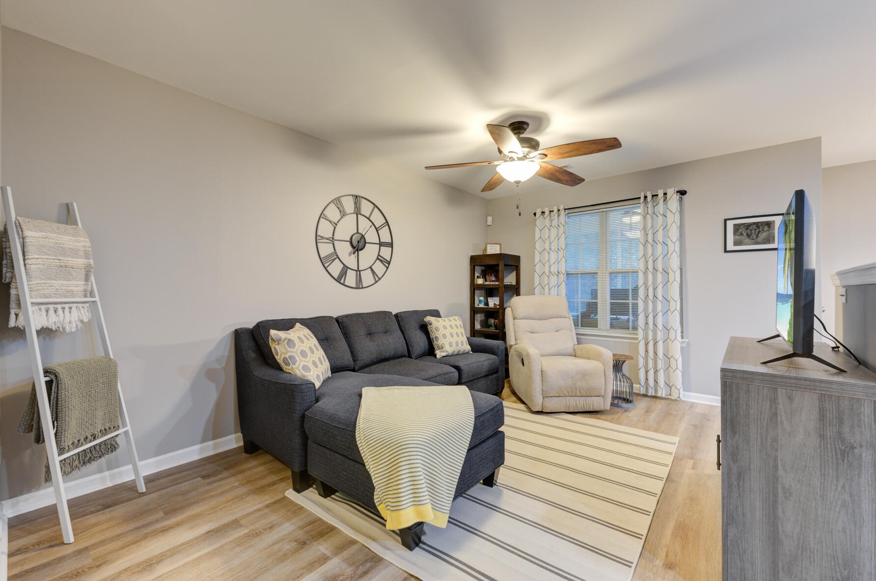 5232 Fernland Way, Charleston SC  29420-7569 exterior